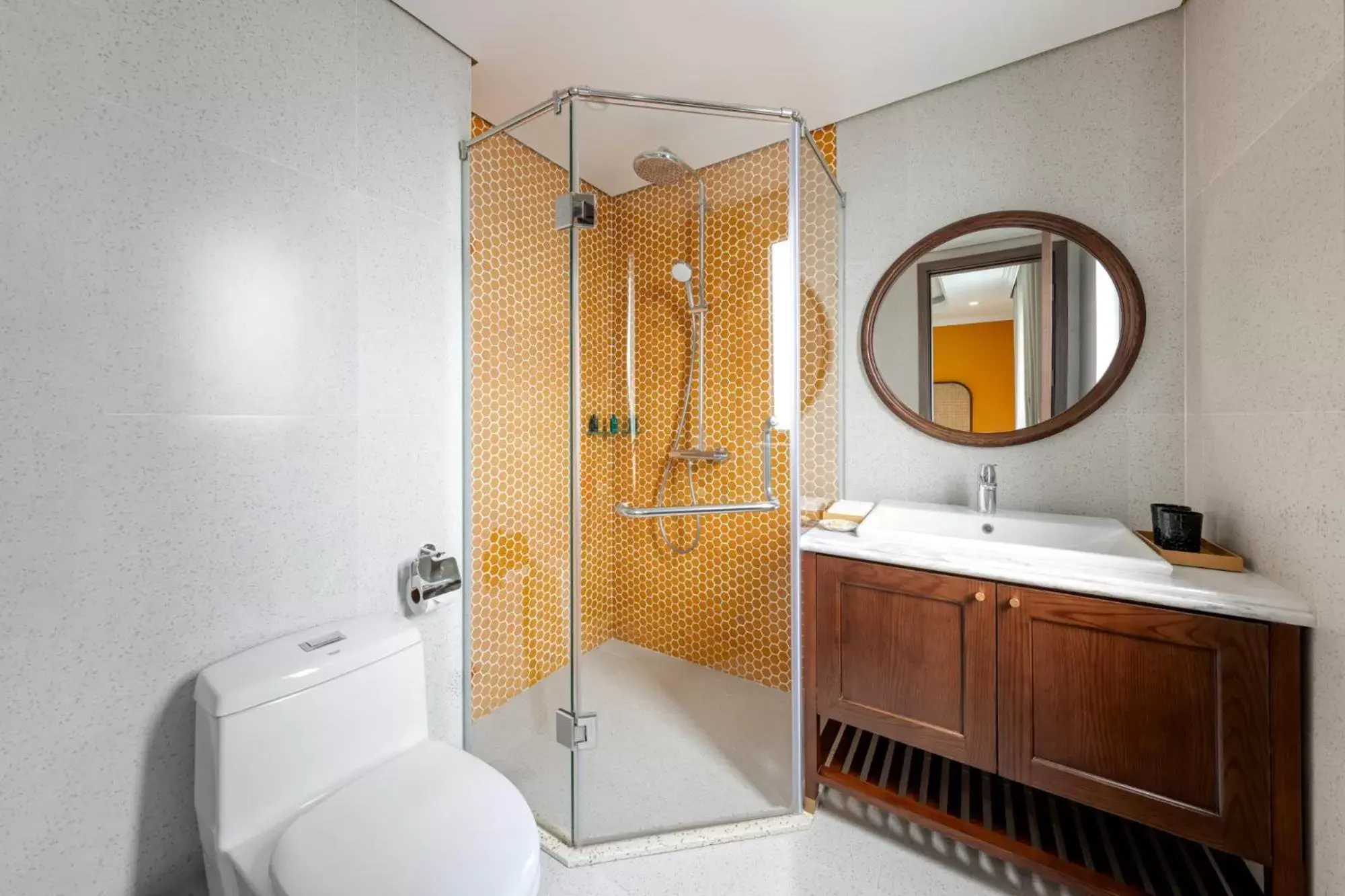 Shower, Bathroom in La Siesta Classic Hang Thung