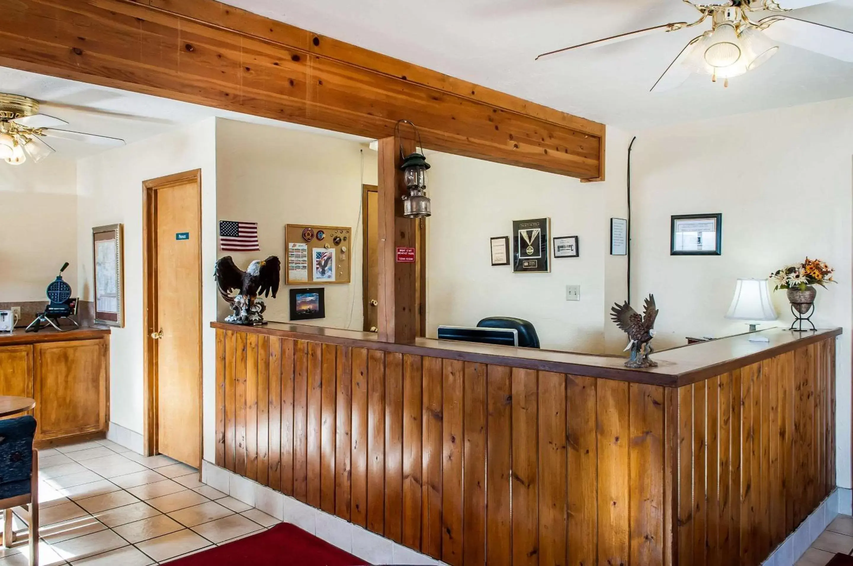 Lobby or reception, Lobby/Reception in Econo Lodge Eagle Nest