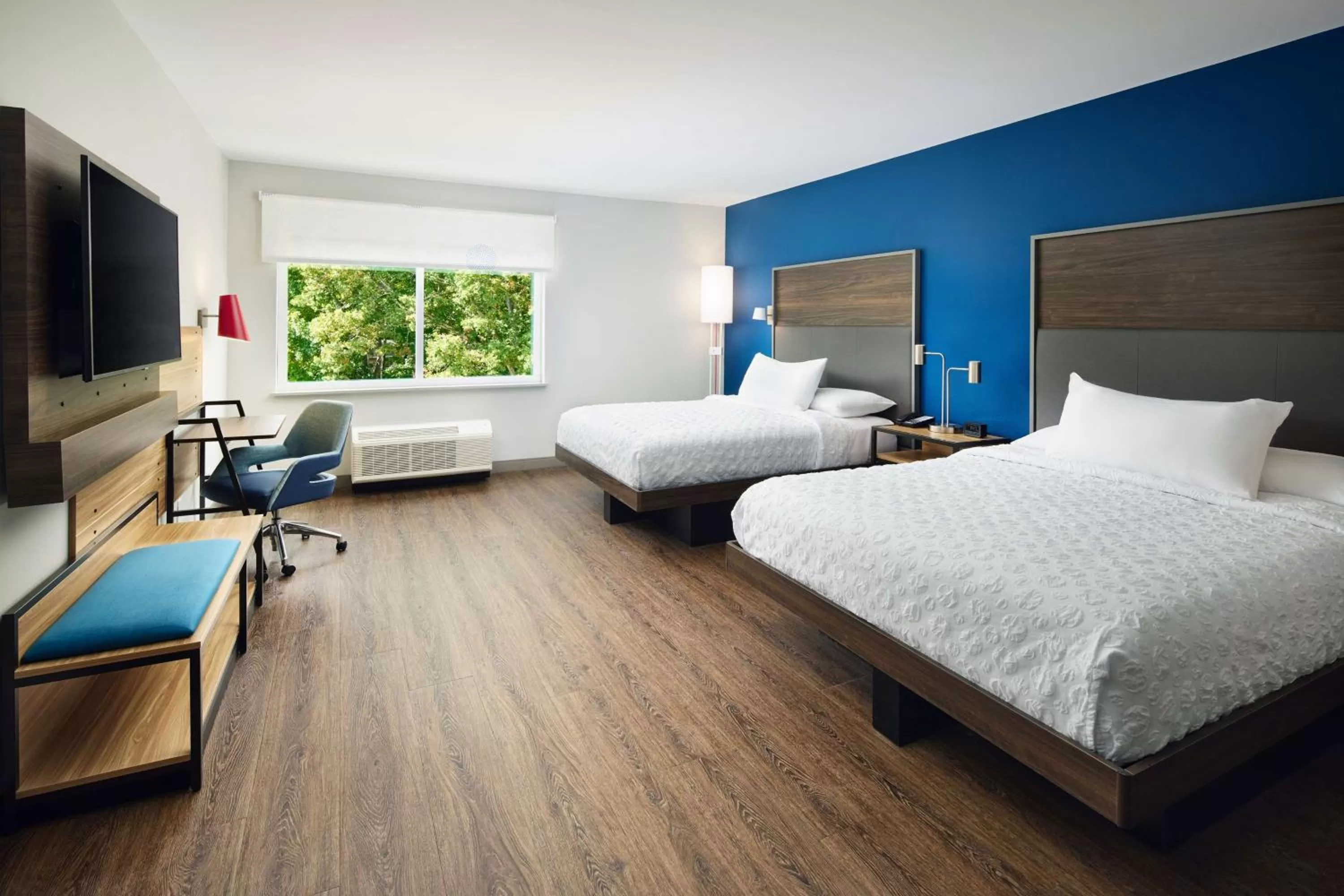 Bedroom, Bed in Tru By Hilton Atlanta Northlake Parkway, Ga