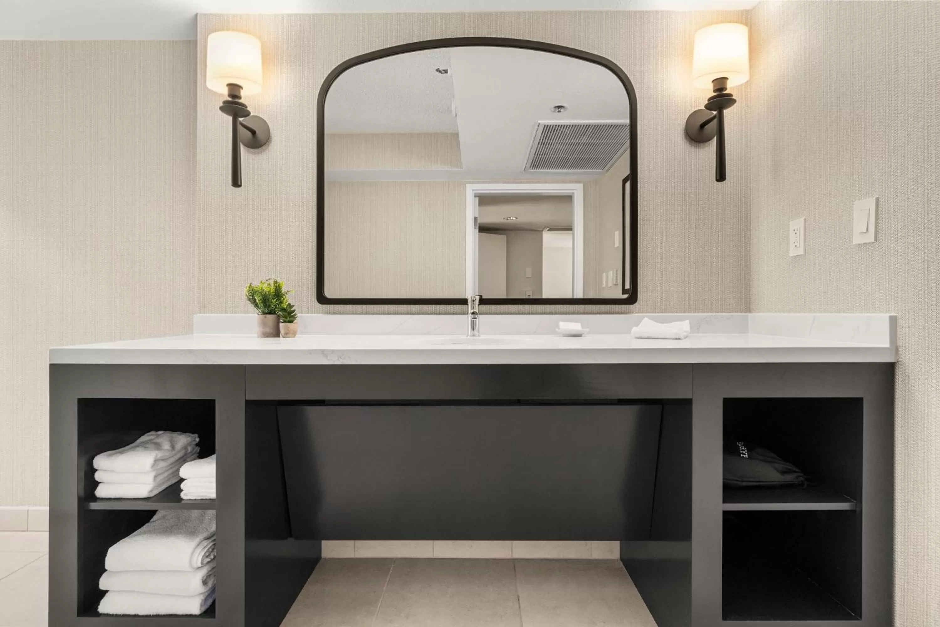Bathroom in Embassy Suites by Hilton Los Angeles International Airport South