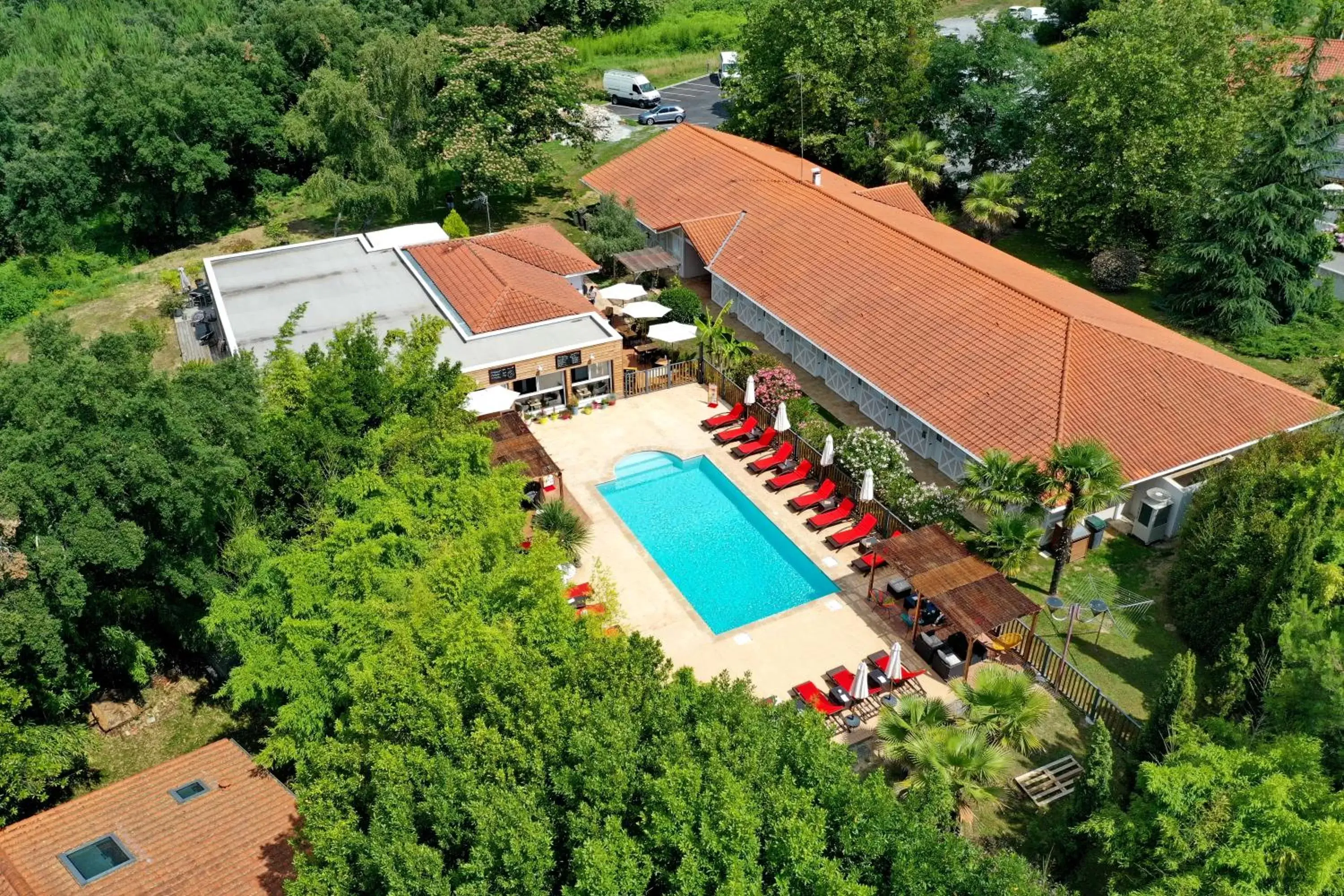 Bird's eye view, Pool View in The Originals City, Hôtel Le Lodge, Bayonne Nord