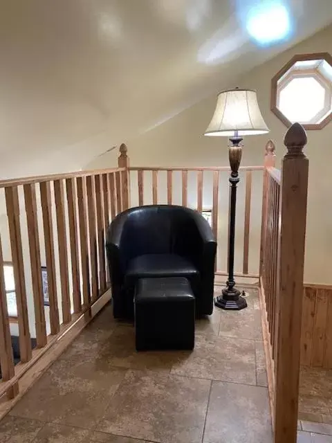 Seating Area in Yellowstone Riverside Cottages