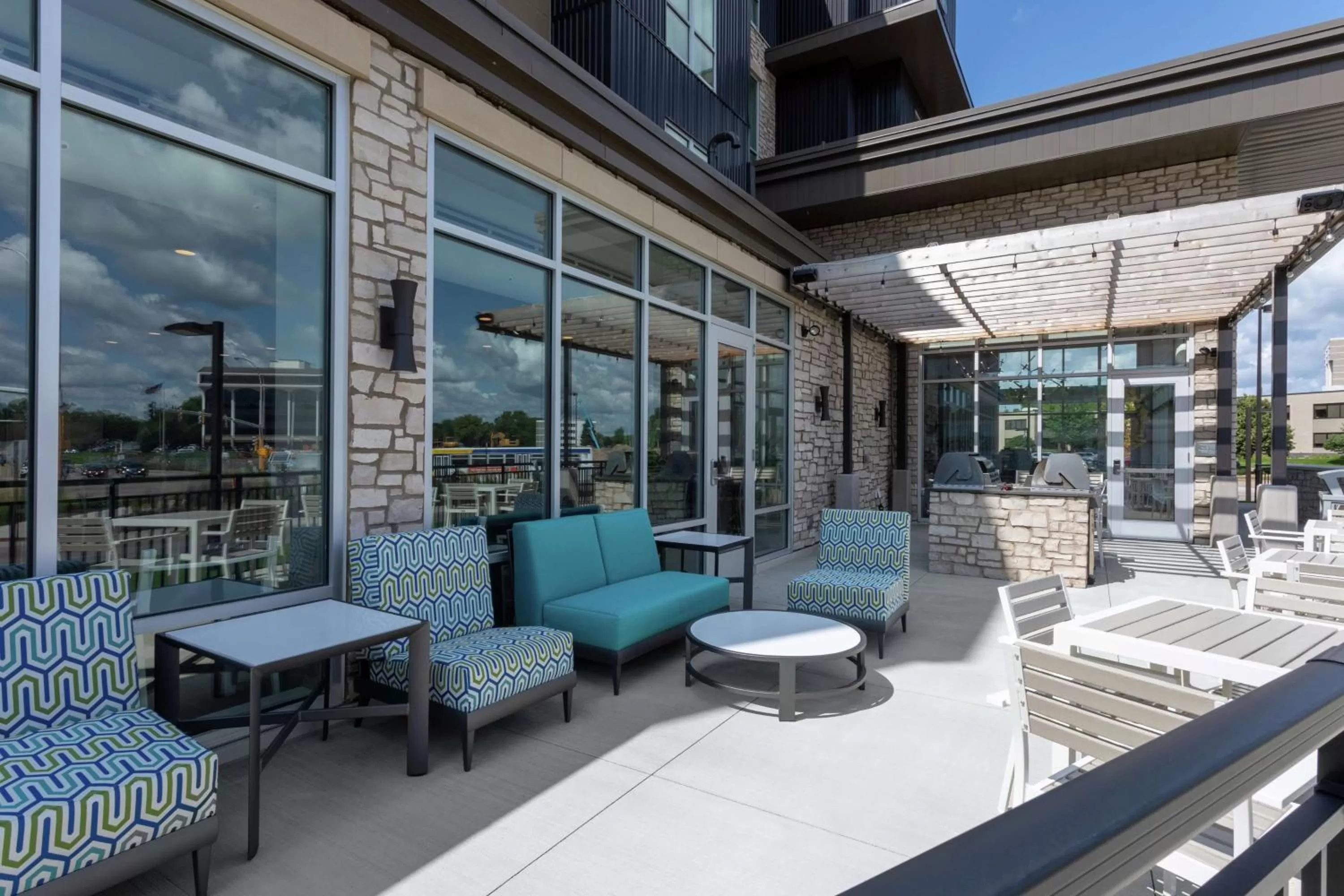 Patio in Homewood Suites By Hilton Edina Minneapolis