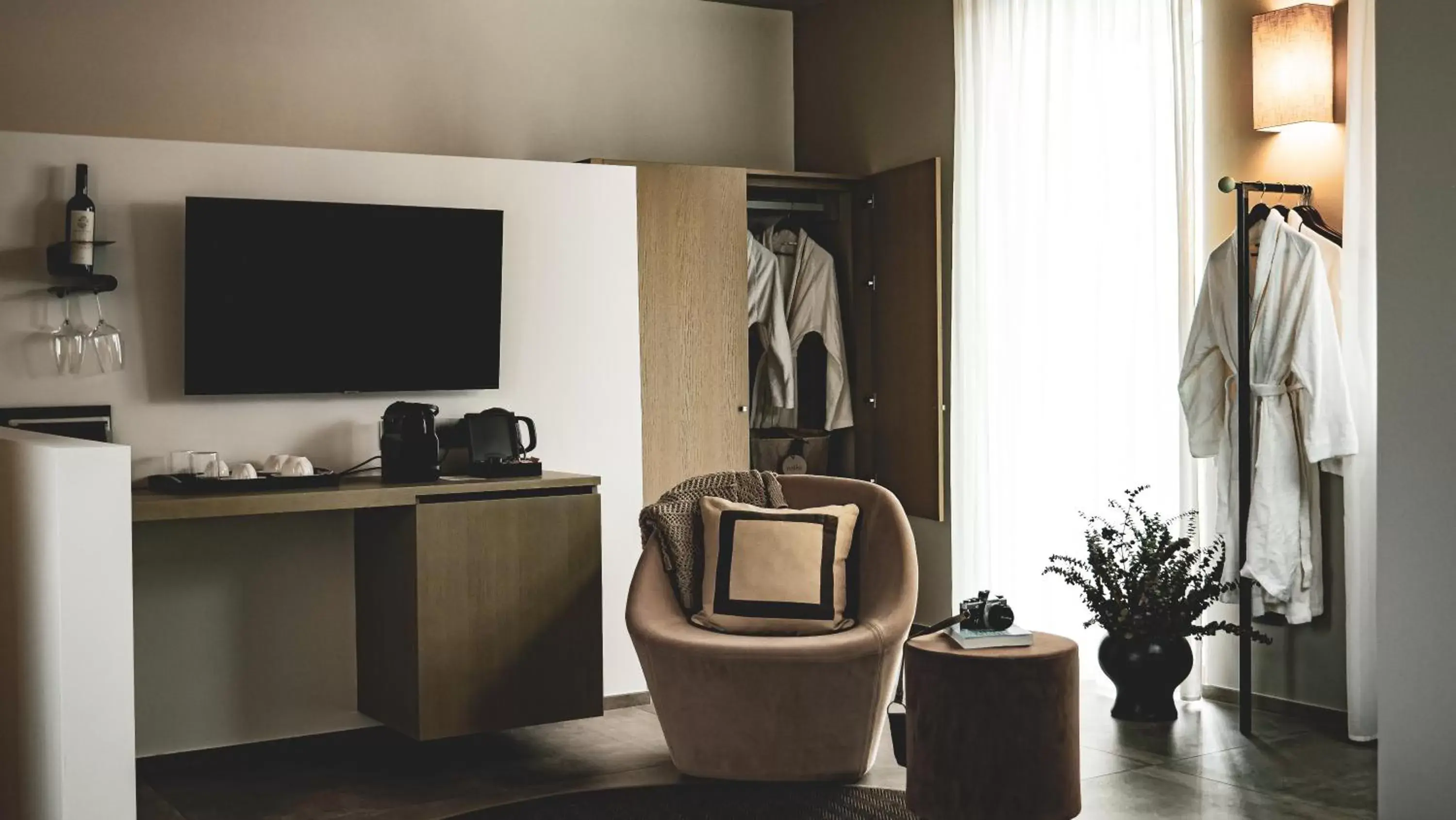 TV and multimedia, TV/Entertainment Center in Natiia Relais - Adults Only