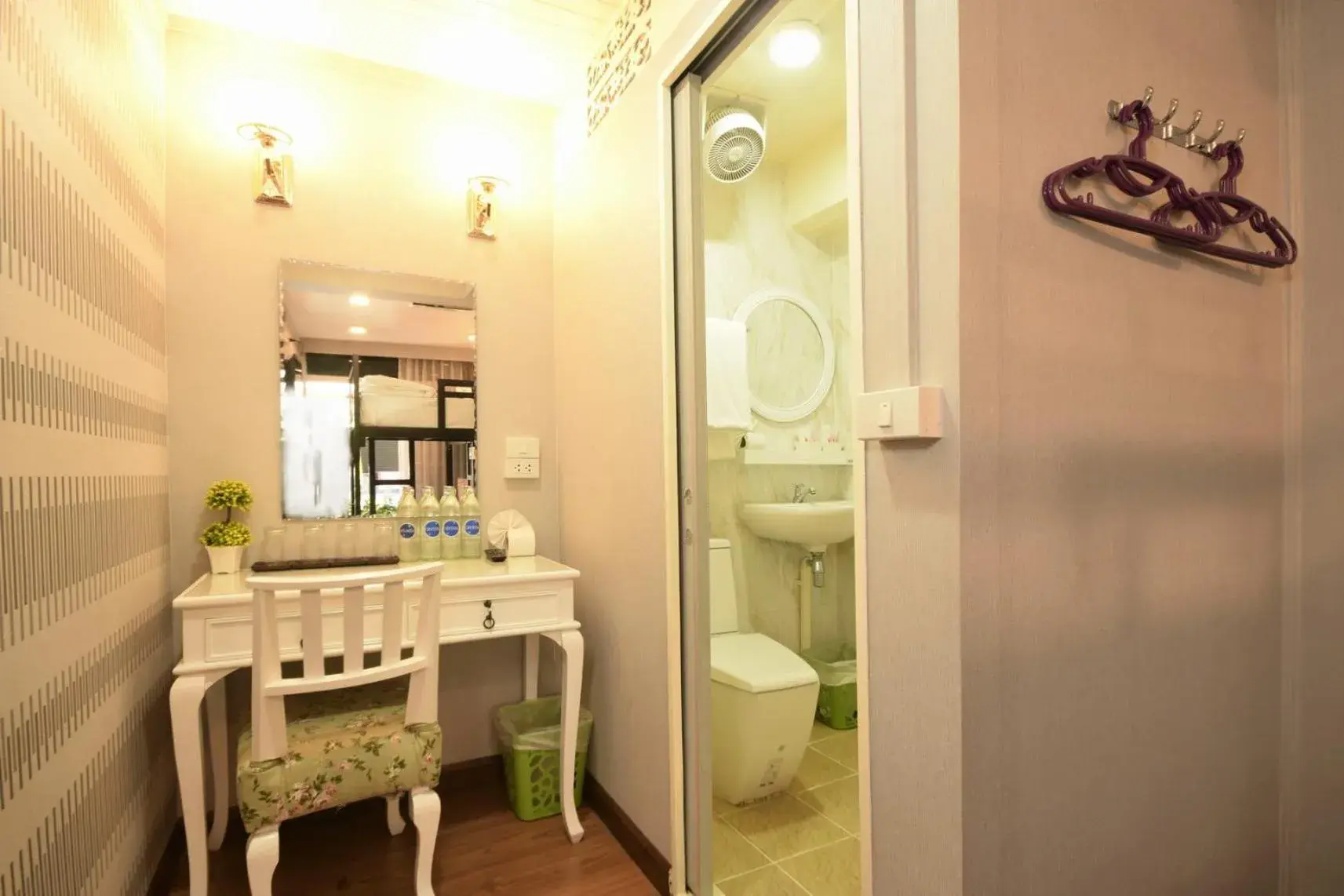 Bathroom in Blissotel Ratchada