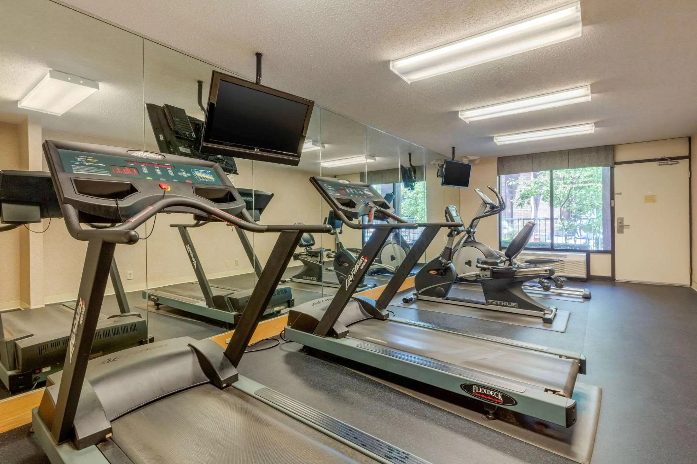 Fitness centre/facilities in Quality Inn Exit 4