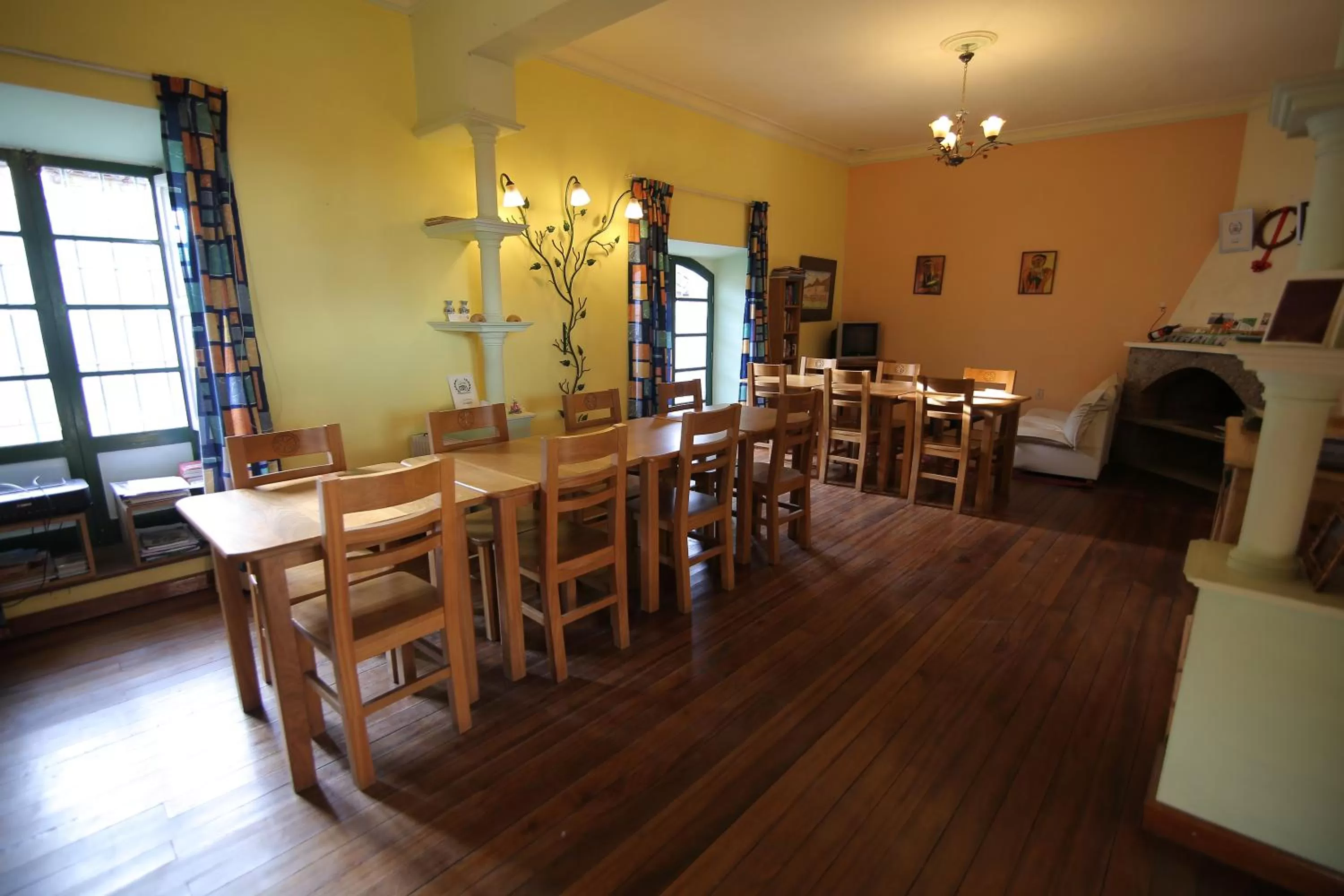 Property building, Restaurant/Places to Eat in Casa Verde B&B