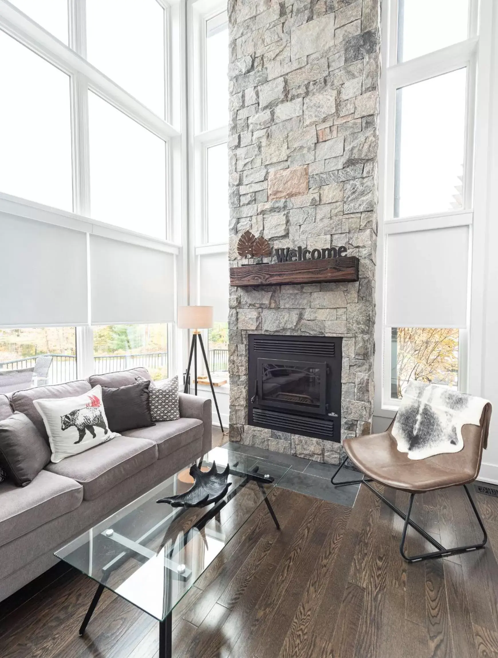 Living room, Seating Area in Muskoka Bay Resort