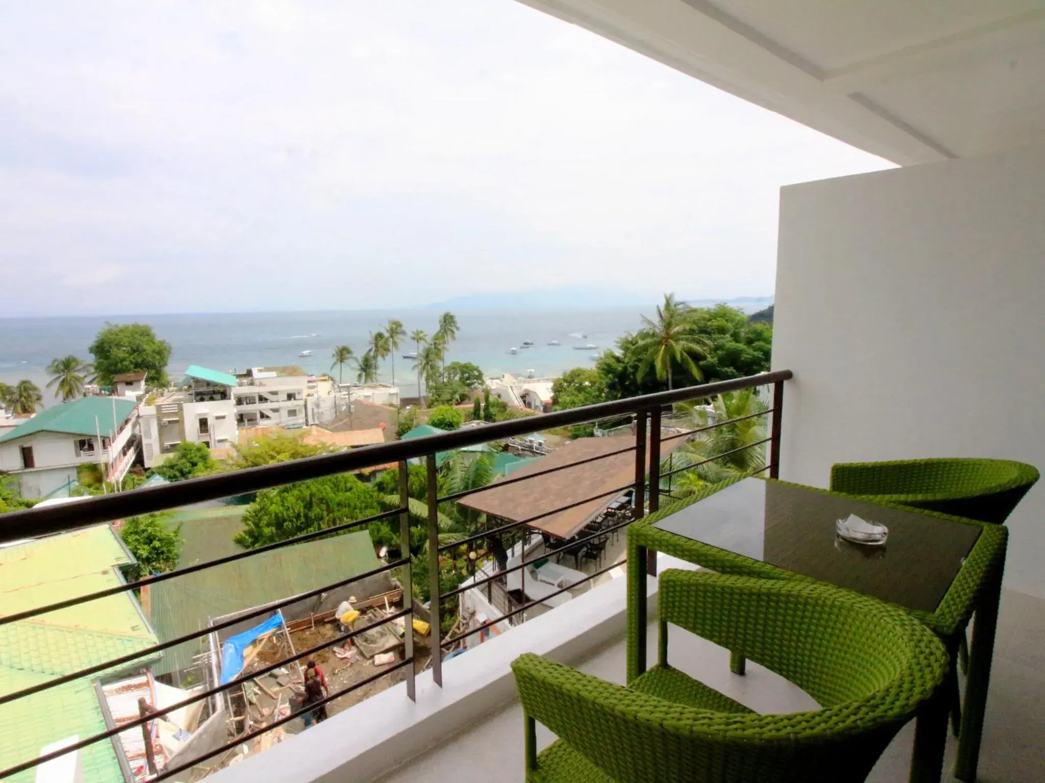 View (from property/room), Balcony/Terrace in Manarra Sea View Resort