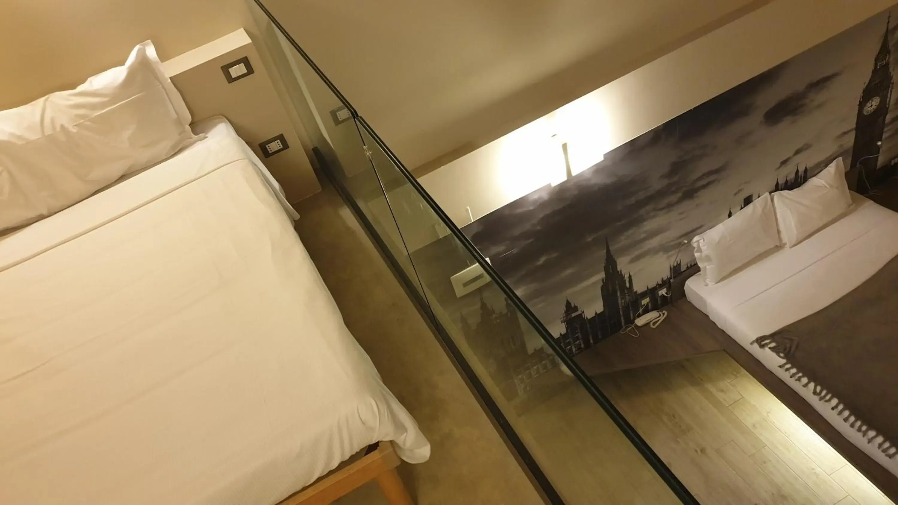 Photo of the whole room in Hotel Seven Rooms