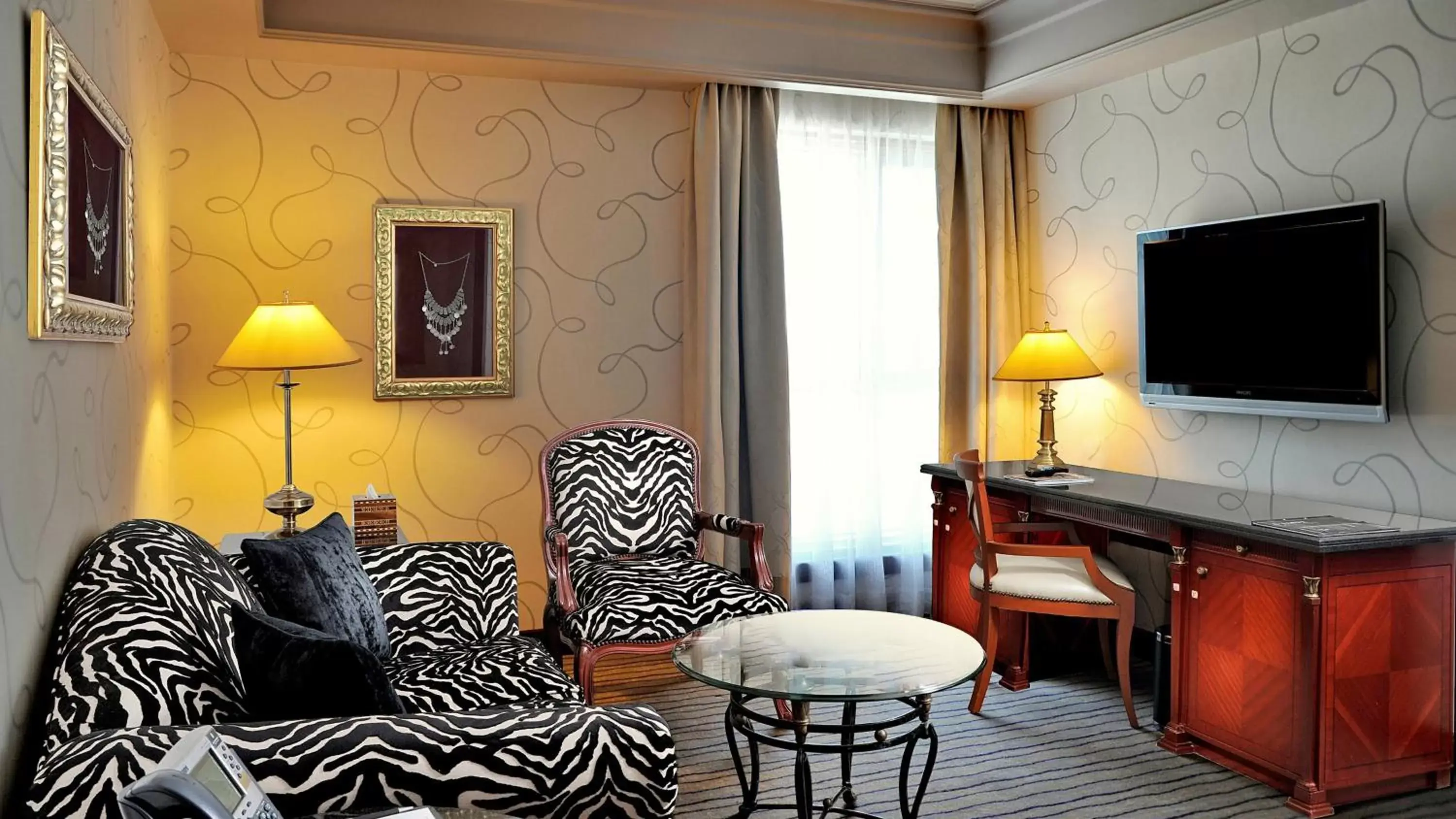 Bedroom, Seating Area in Intercontinental Cairo Citystars, an IHG Hotel