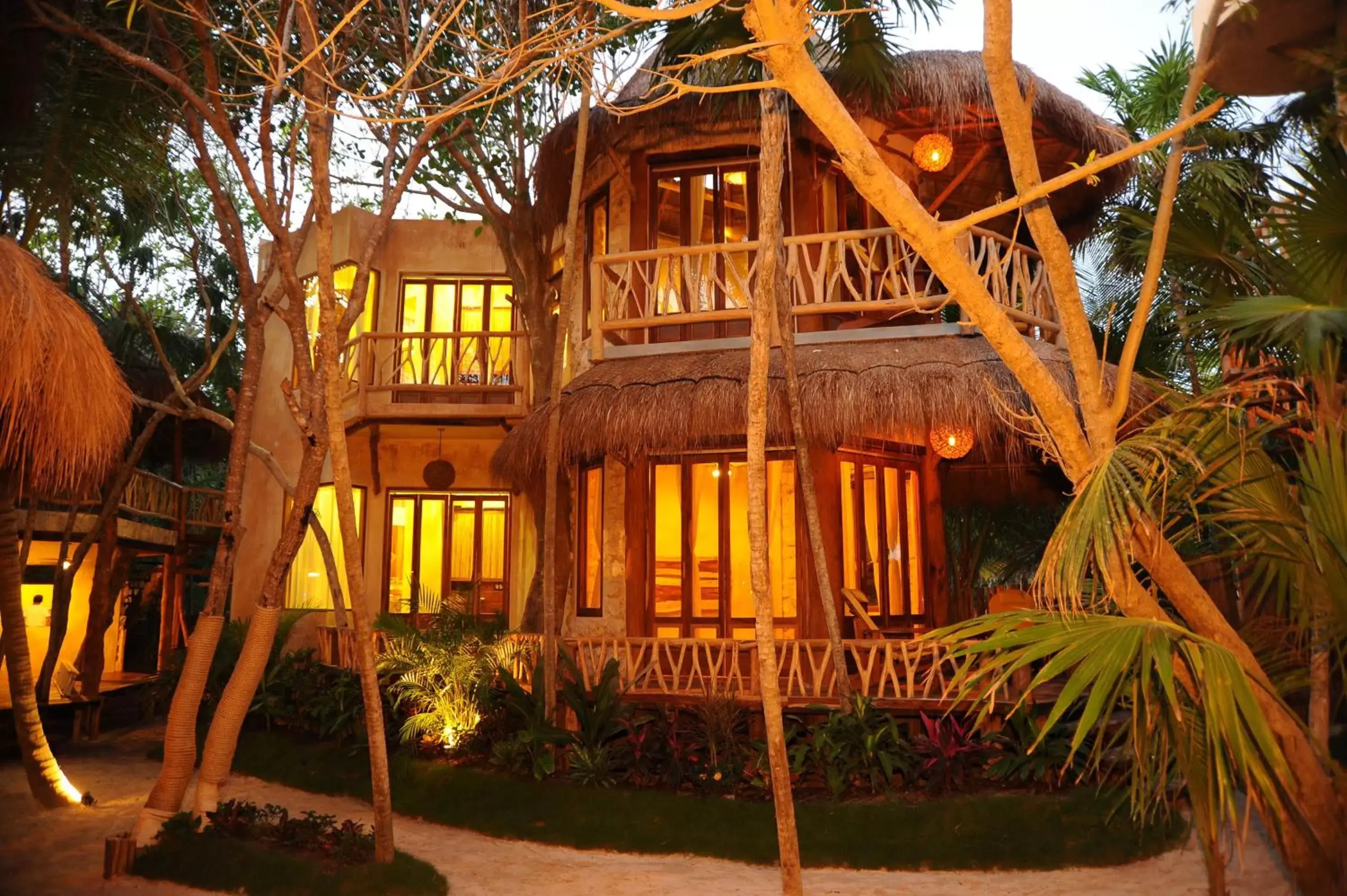 Facade/entrance in Alaya Tulum by Ahau Collection Facade/entrance in Alaya Tulum by Ahau Collection