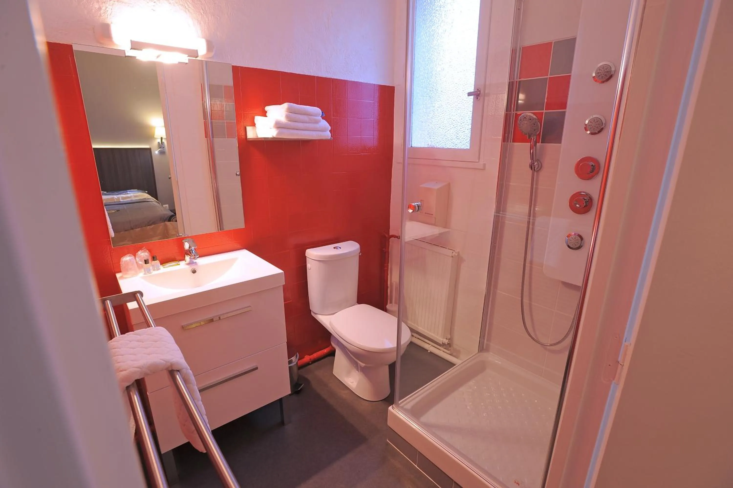 Shower in Hotel Italia