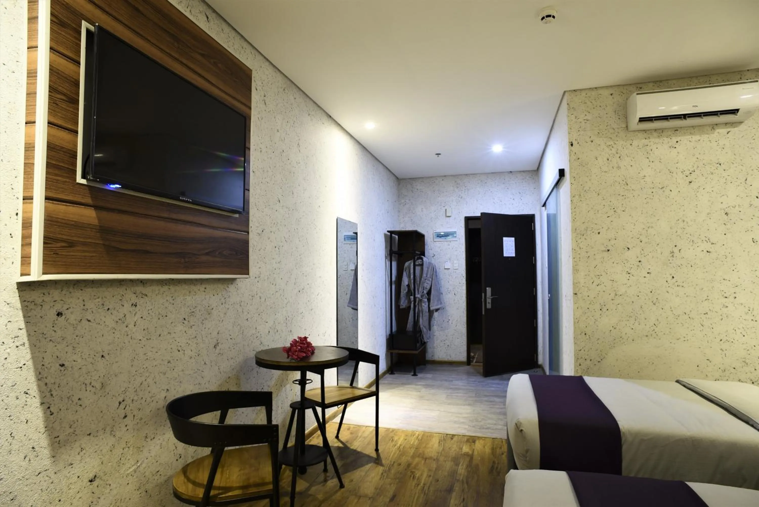 TV and multimedia, Bed in Axiaa Hotel