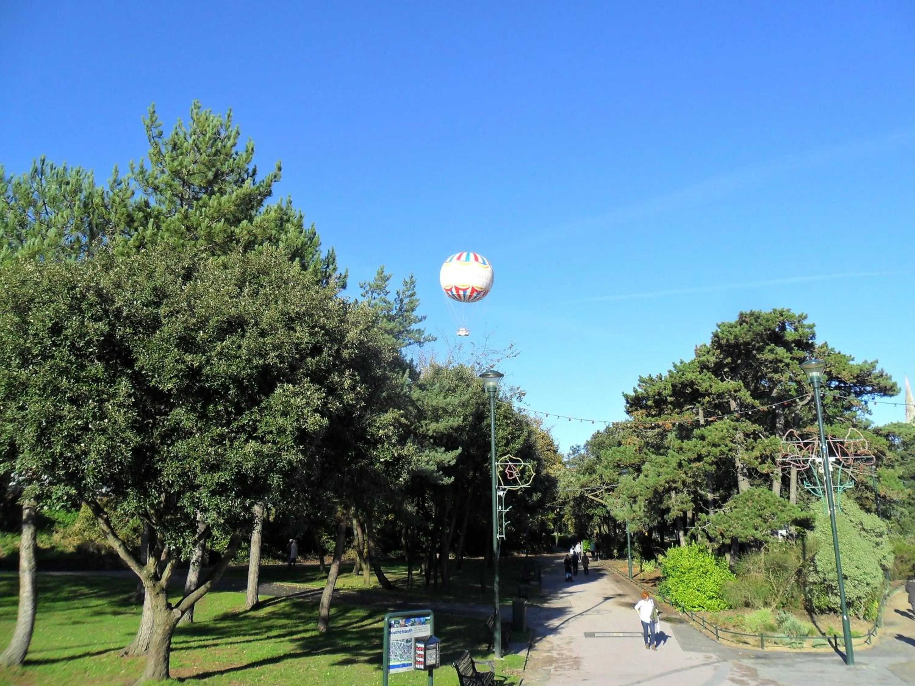 Area and facilities in Cecil Court Hotel