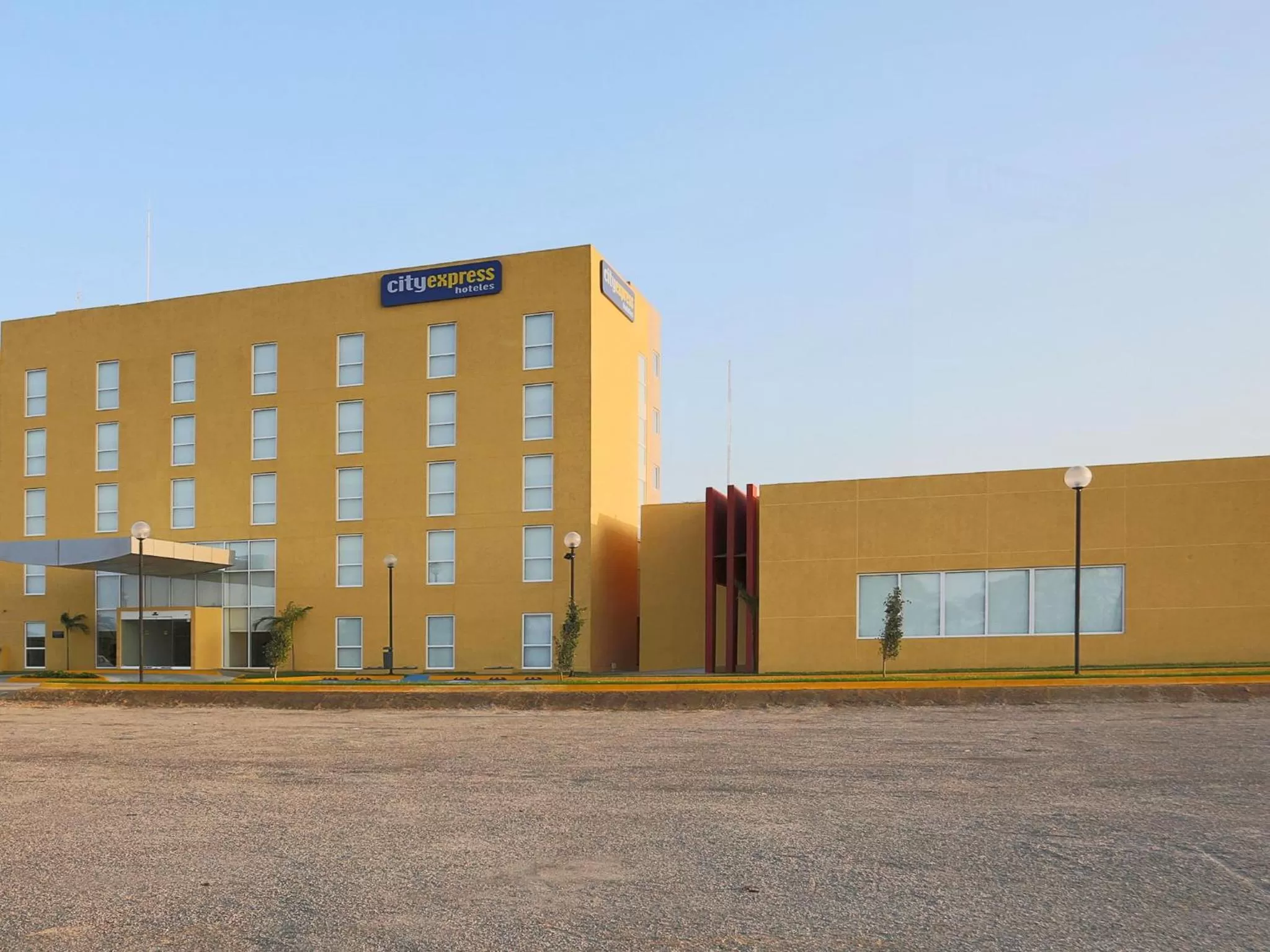 Facade/entrance in City Express by Marriott Salina Cruz