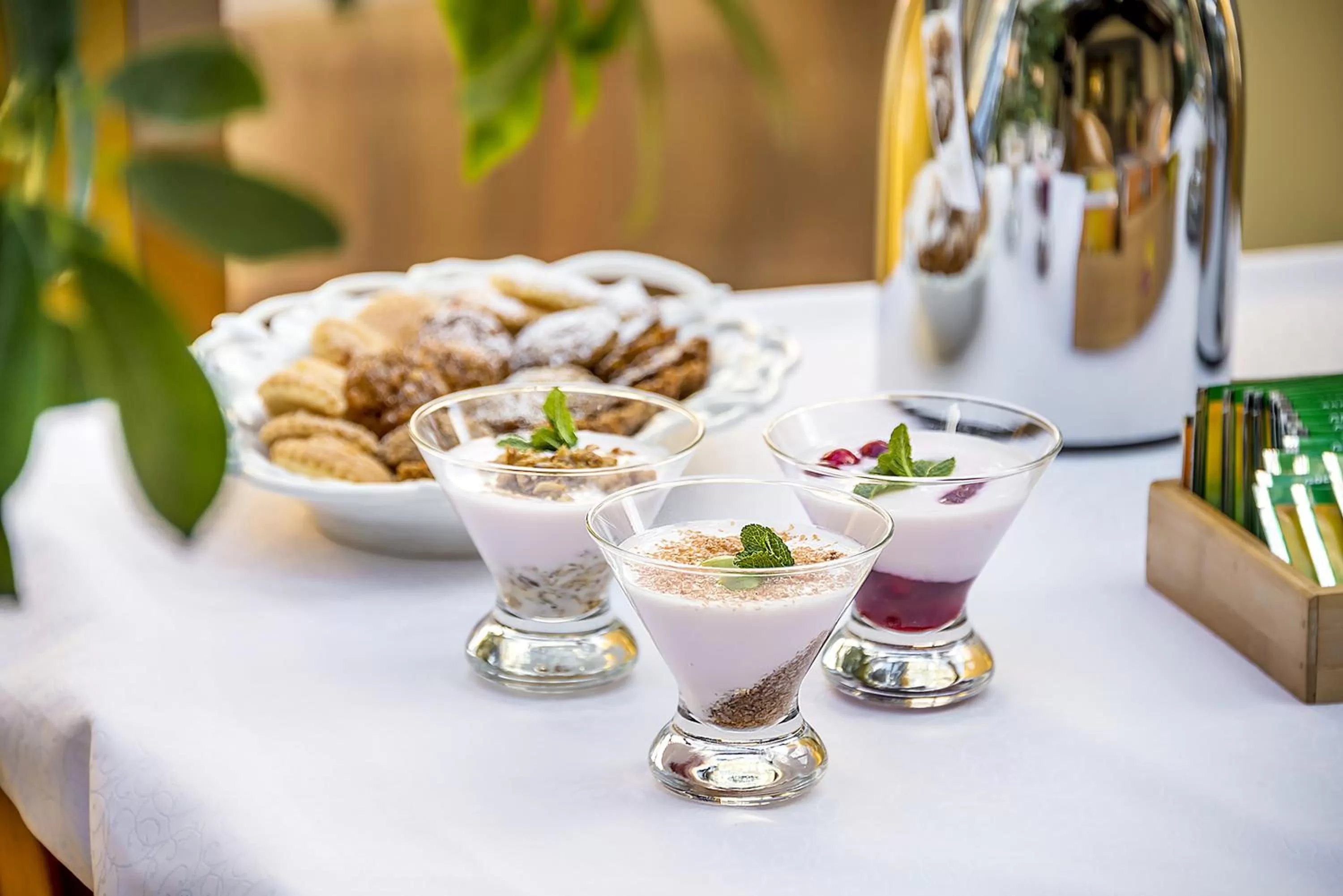 Food and drinks in Grata by Centrum Hotels