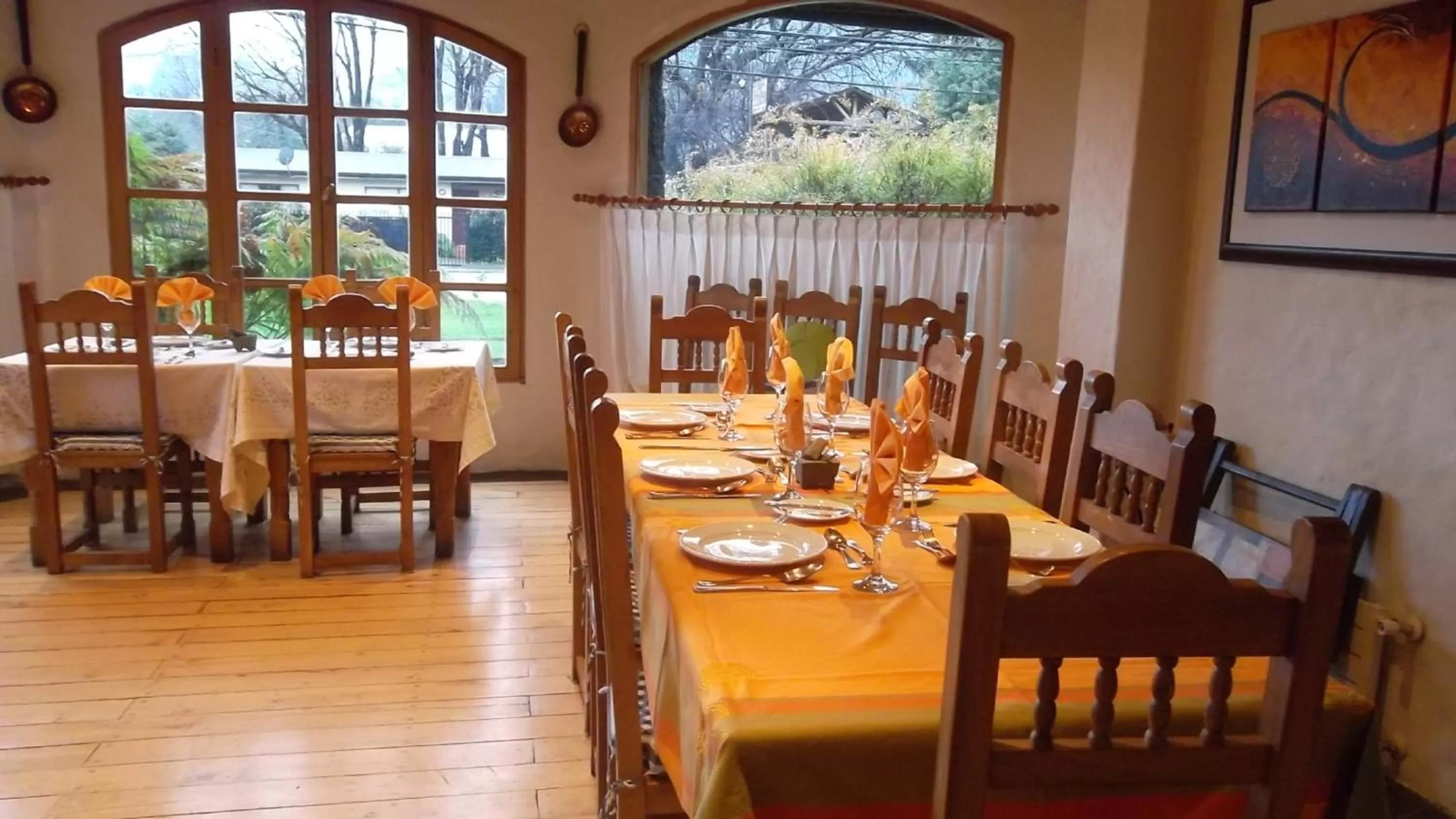 Restaurant/places to eat in Hotel Malalhue