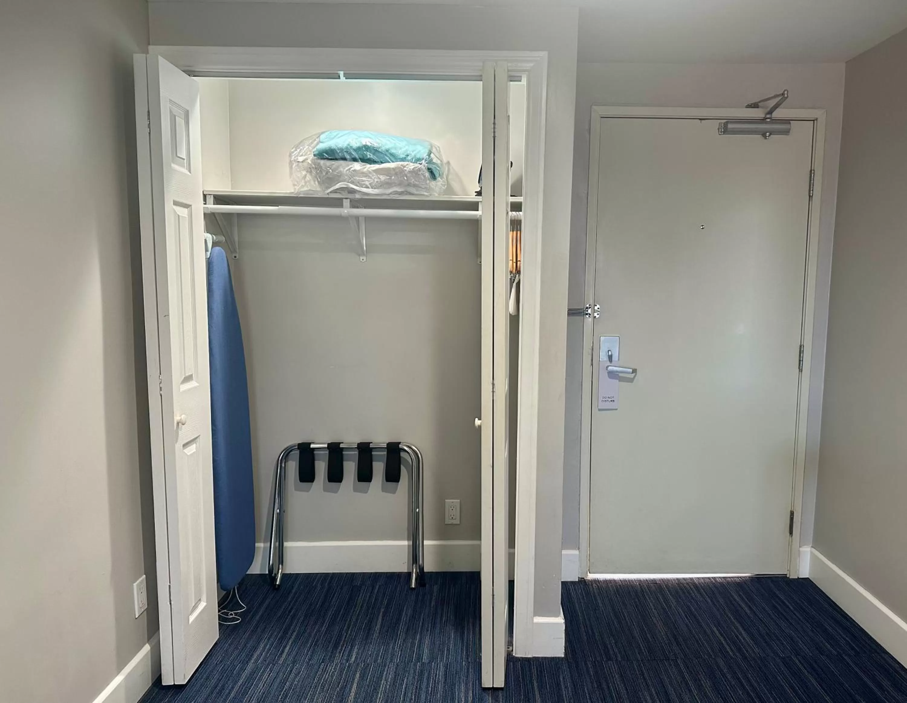 wardrobe in The Pacific Inn