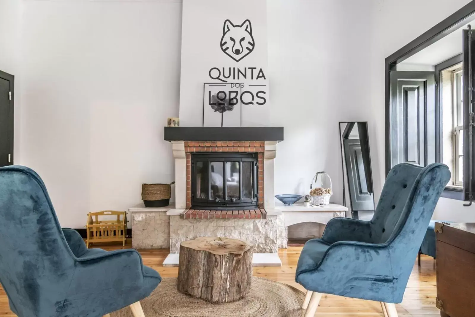 Living room, Seating Area in Quinta dos Lobos Boutique Hotel - Art & Nature Experience