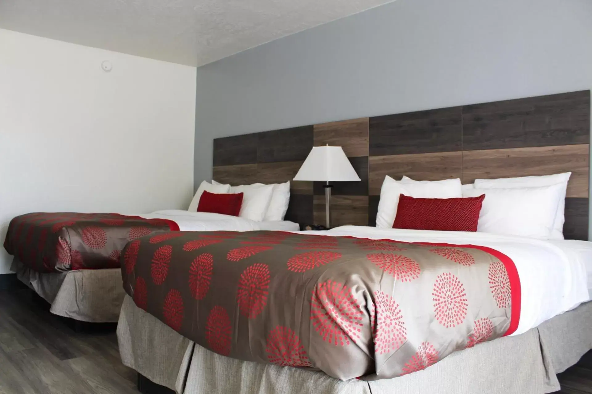 Photo of the whole room, Bed in Ramada by Wyndham North Platte