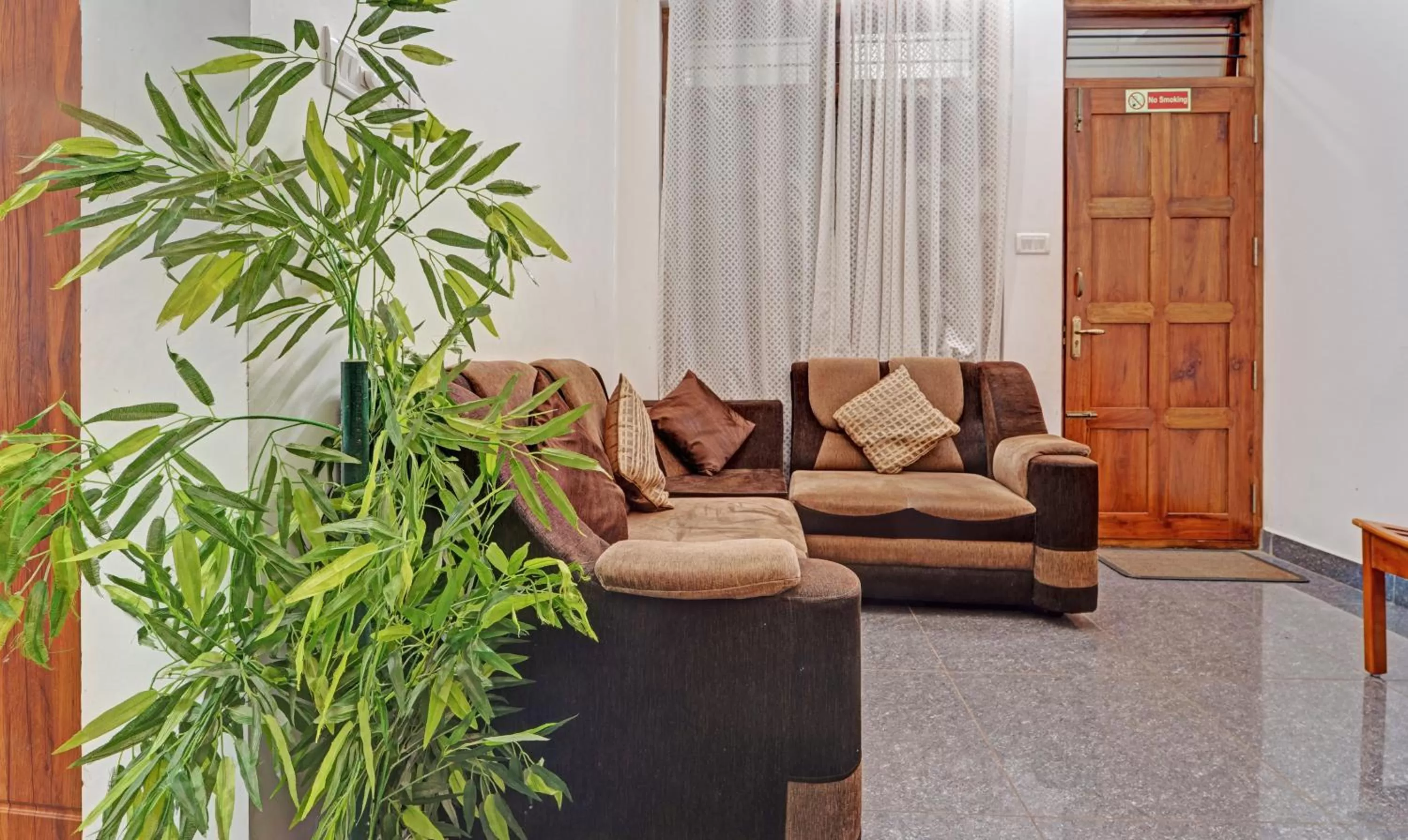 Seating area in Treebo Alaka Rester Homestay