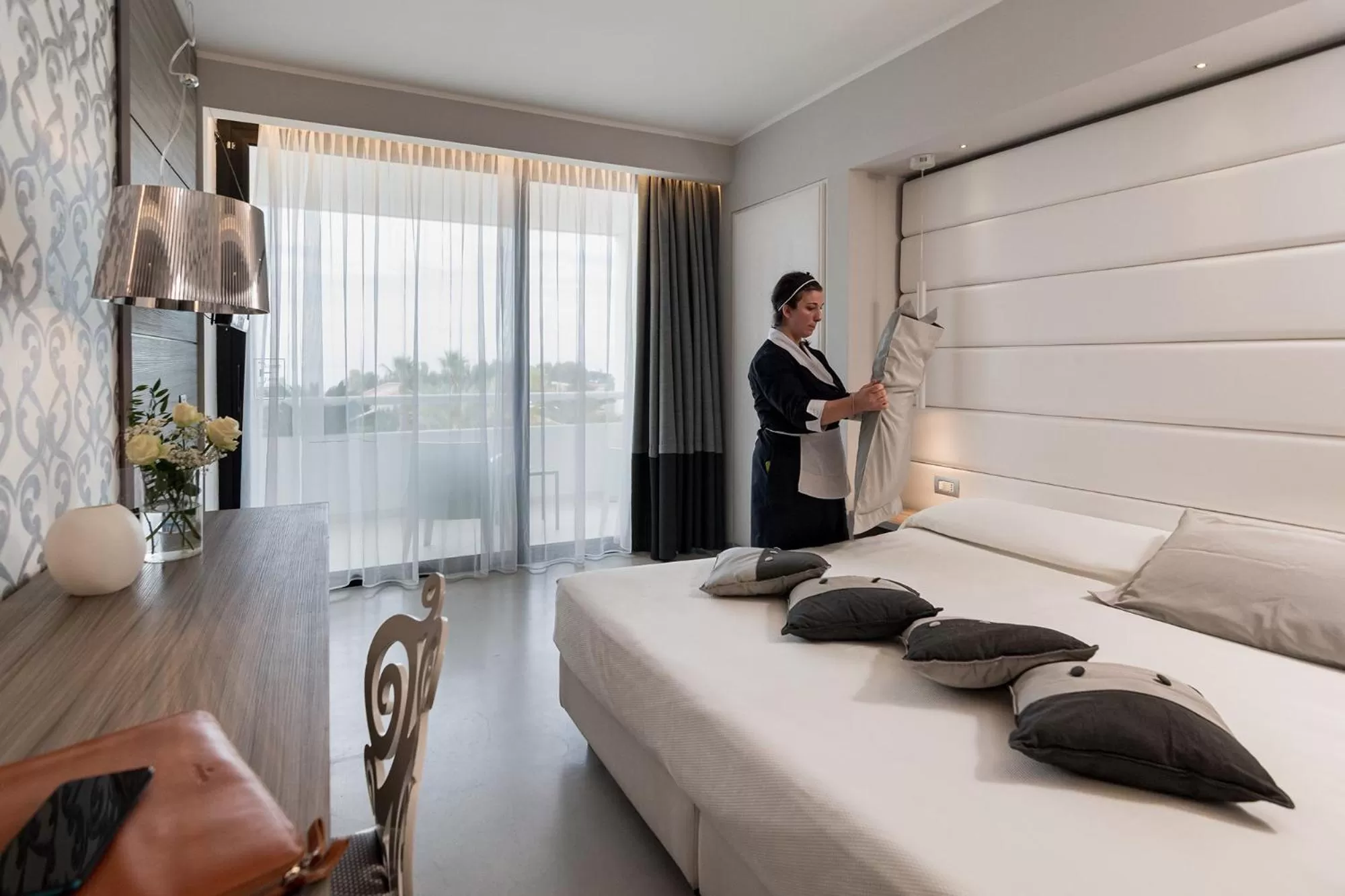 Staff, Bed in Mec Paestum Hotel