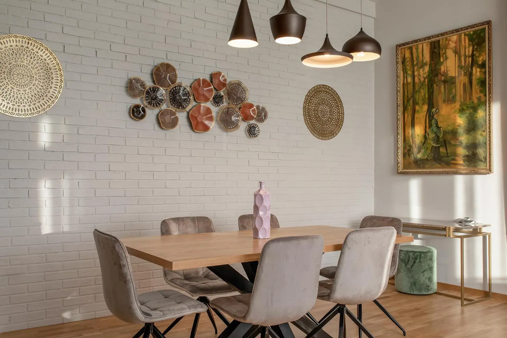 Living room, Dining Area in Hotel River Park