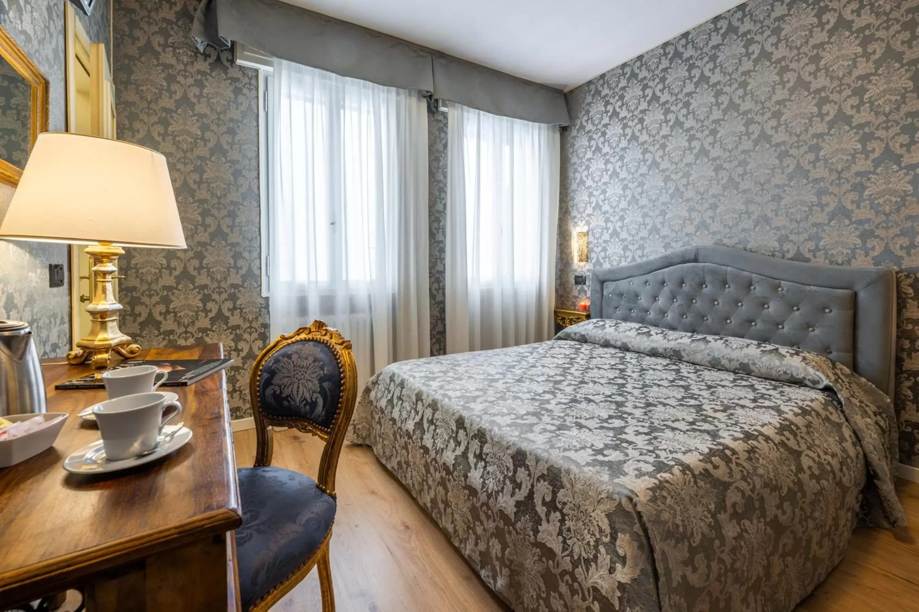 Bedroom, Bed in Hotel Apostoli Garden