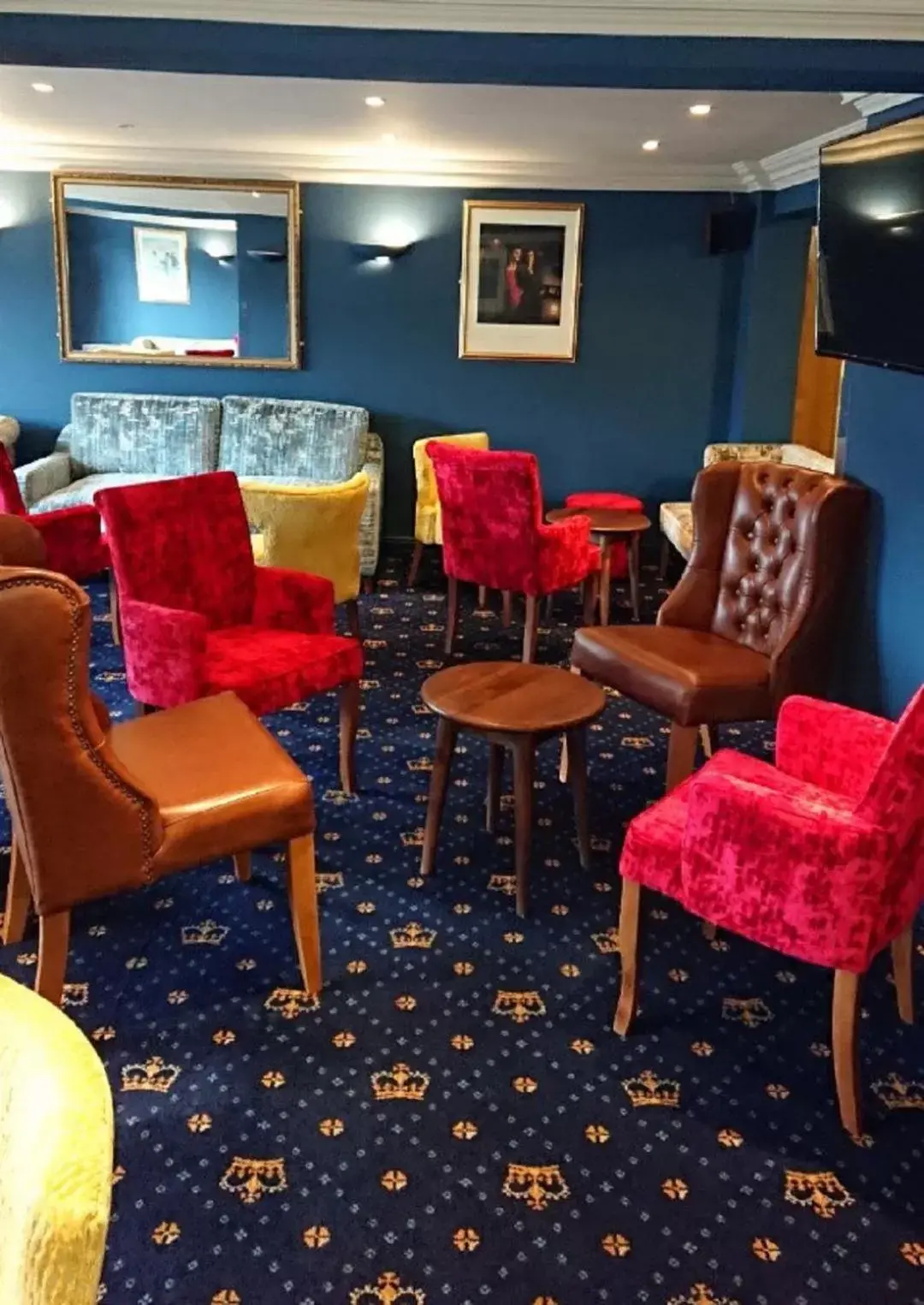 Lounge or bar in The Queens Hotel