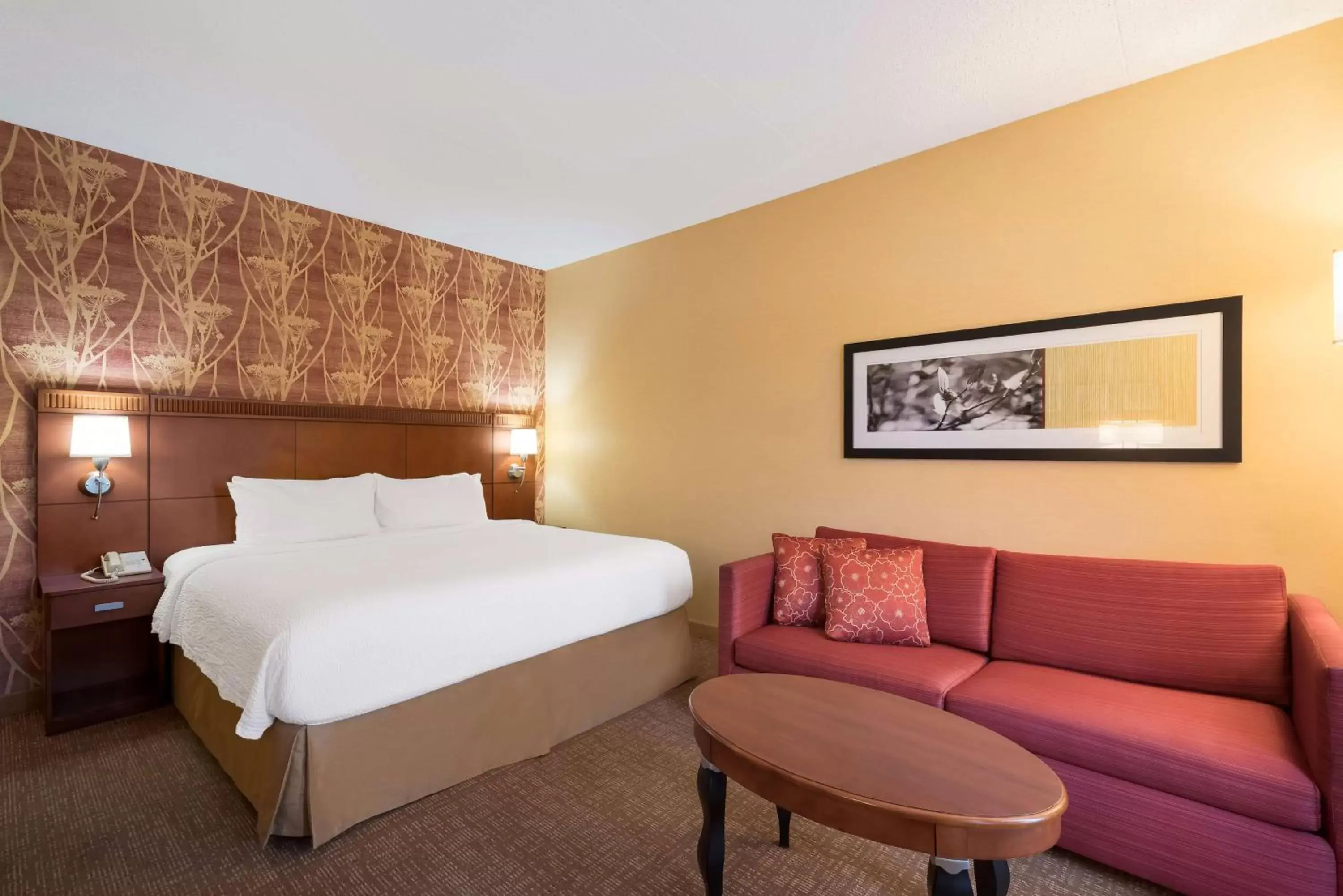 Bedroom, Bed in Sonesta Select Detroit Auburn Hills