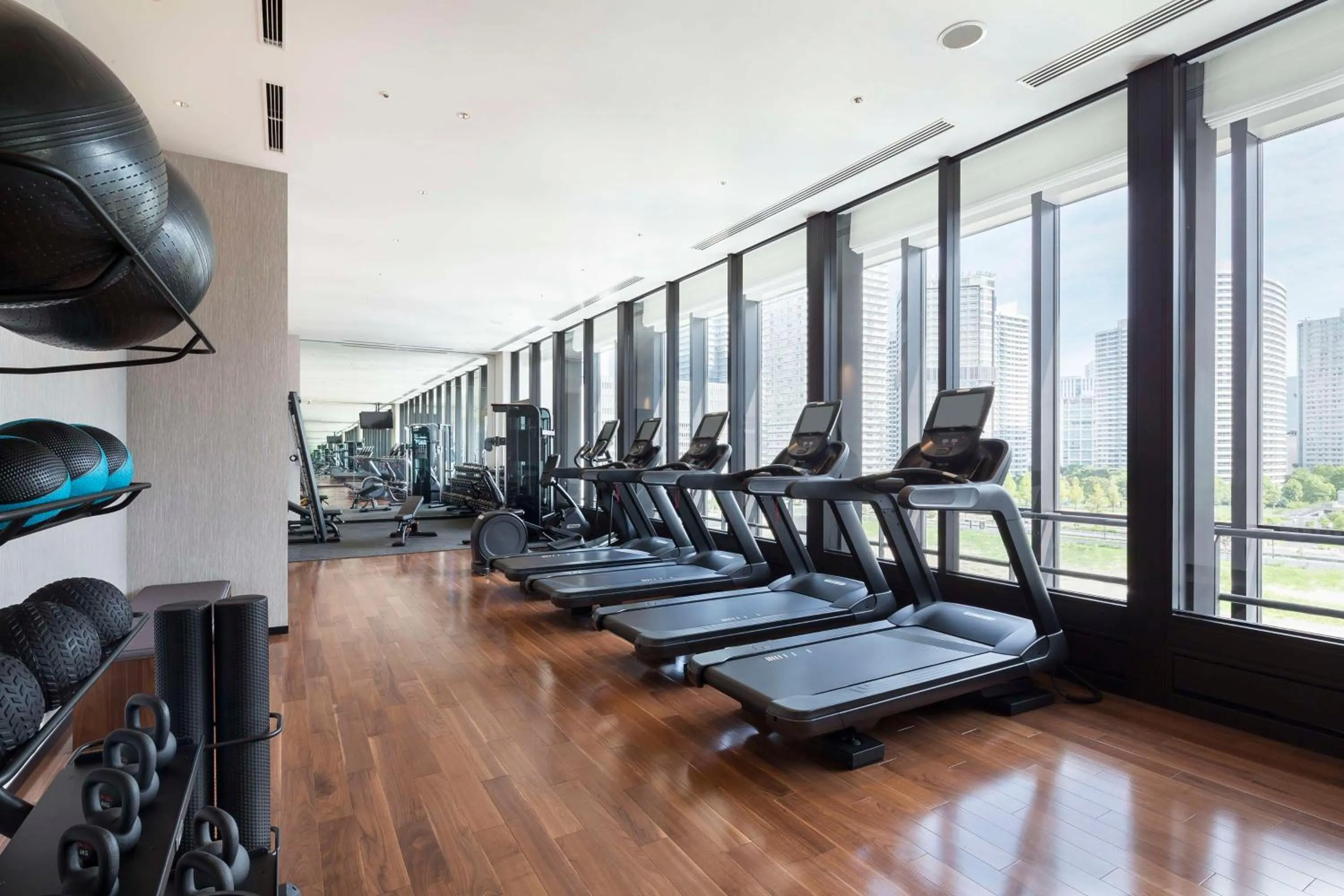 Fitness centre/facilities in Hilton Yokohama