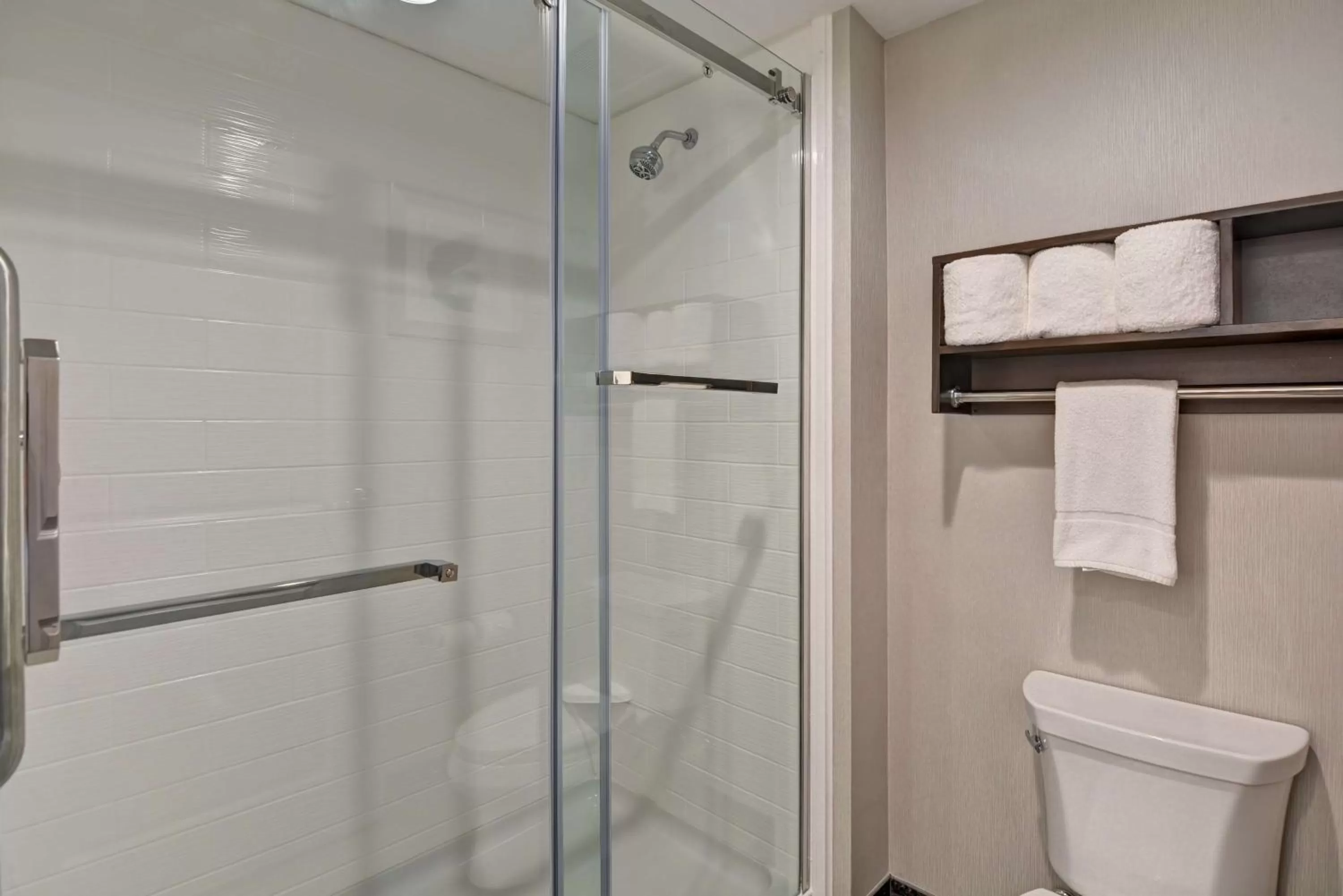 Bathroom in Homewood Suites by Hilton New Orleans Westbank