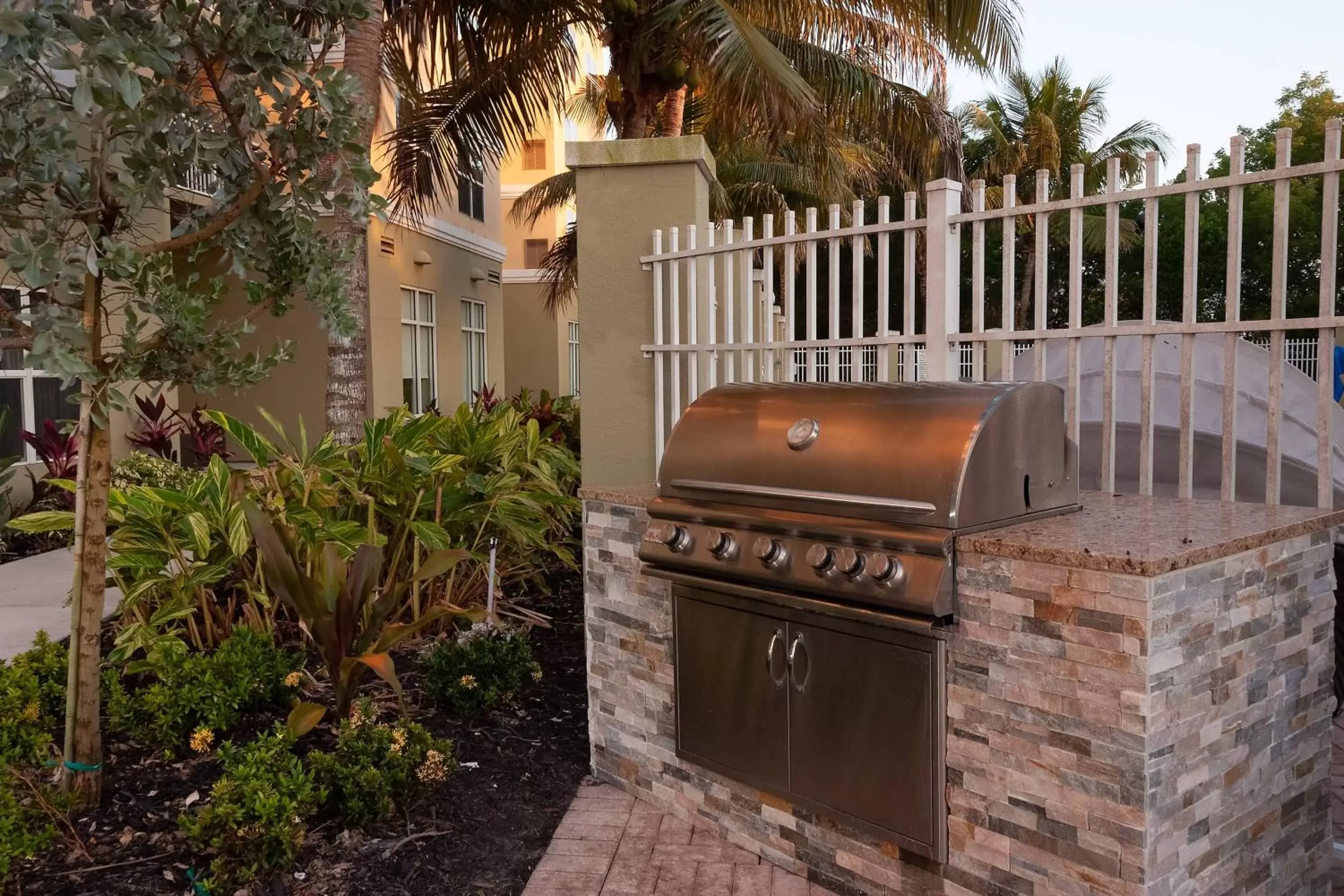 Property building, BBQ Facilities in Residence Inn Fort Myers Sanibel