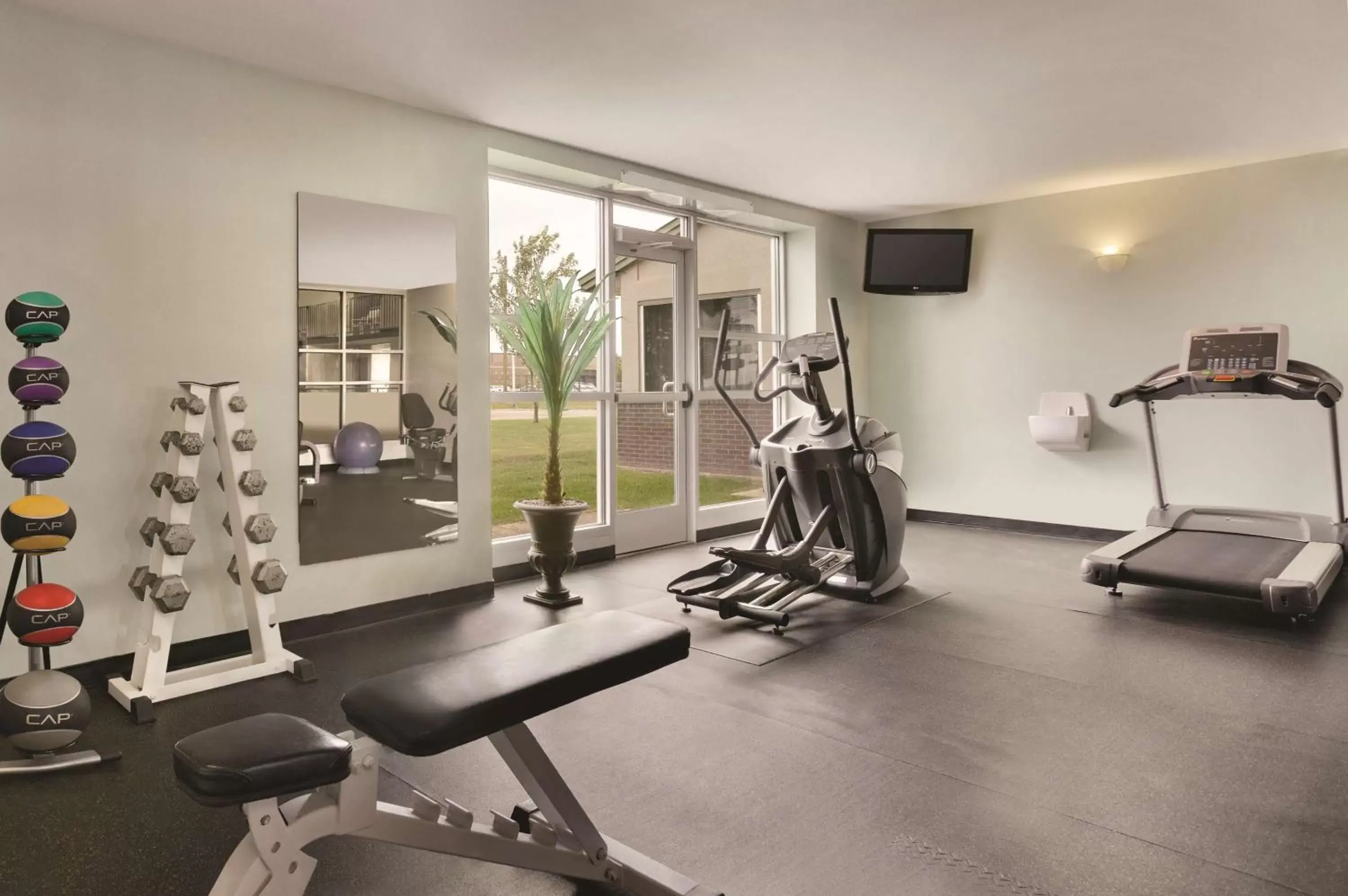 Activities, Fitness Center/Facilities in Country Inn & Suites by Radisson, Fergus Falls, MN