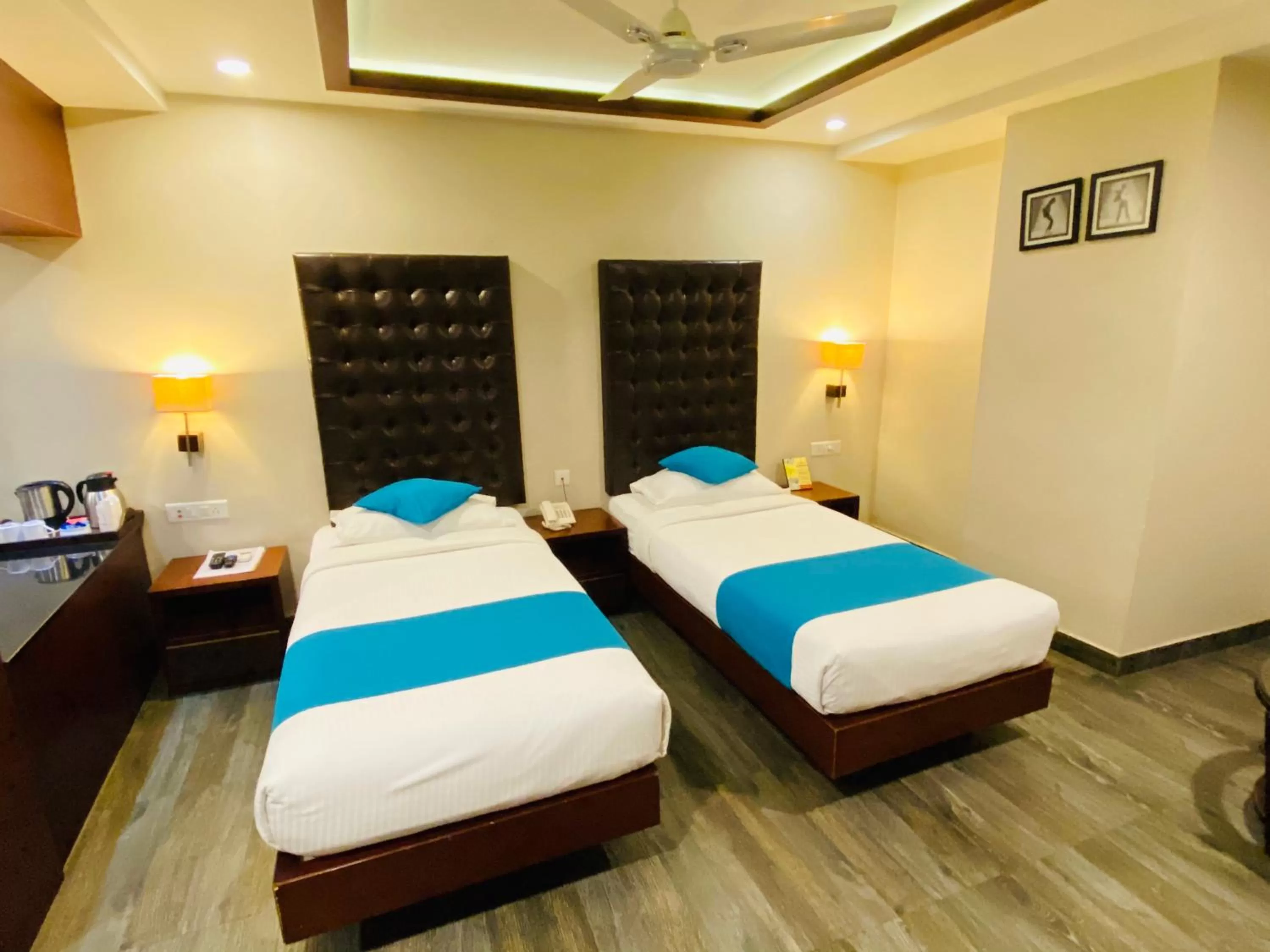 Bed in Saluja Residency