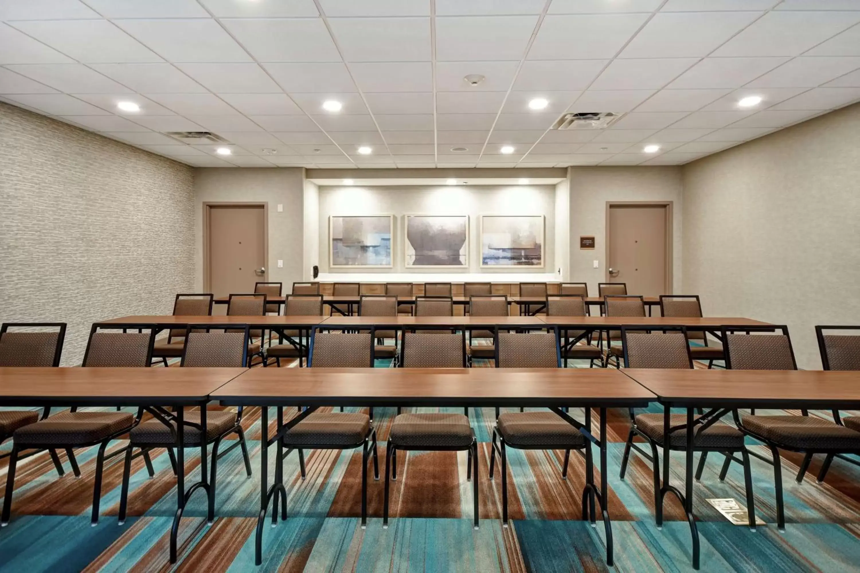 Meeting/conference room in Home2 Suites By Hilton Lagrange