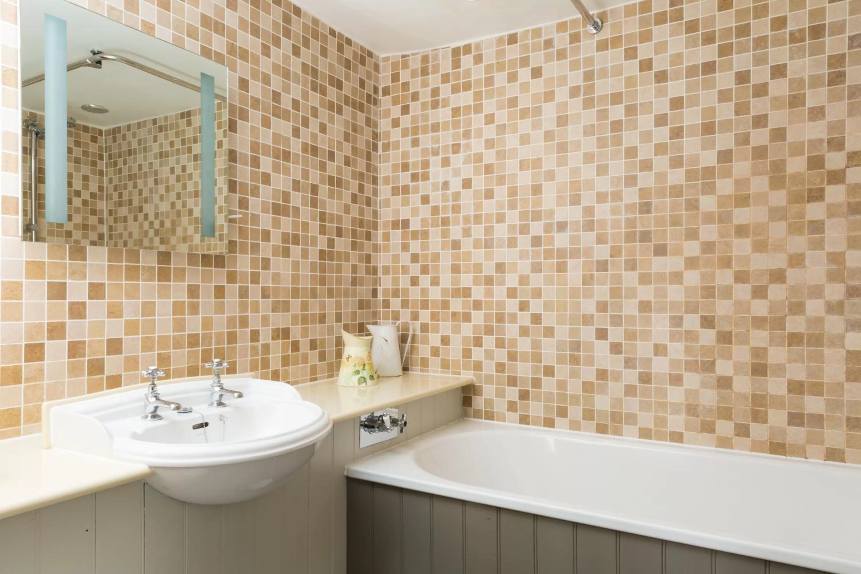 Bathroom in The Dog & Bear Hotel