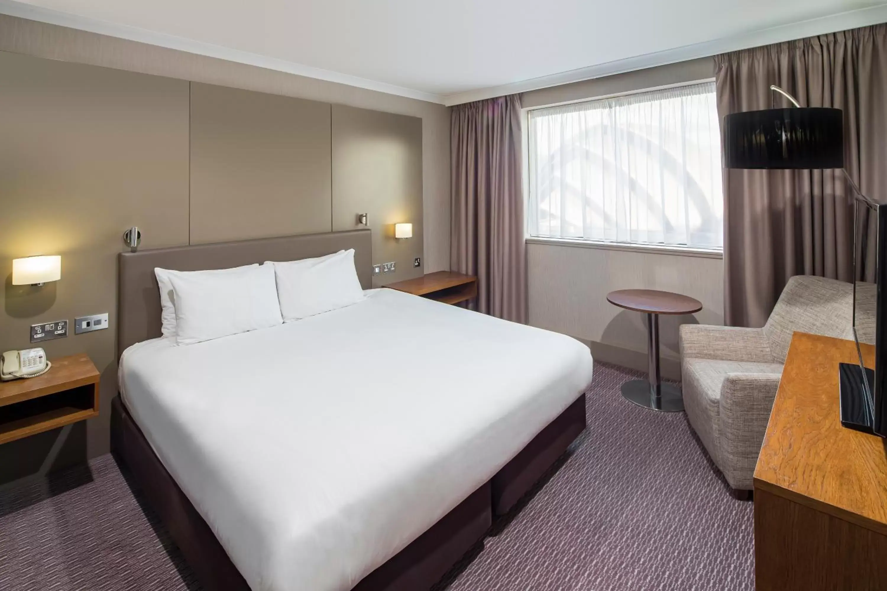 Bedroom in Crowne Plaza Glasgow, an IHG Hotel