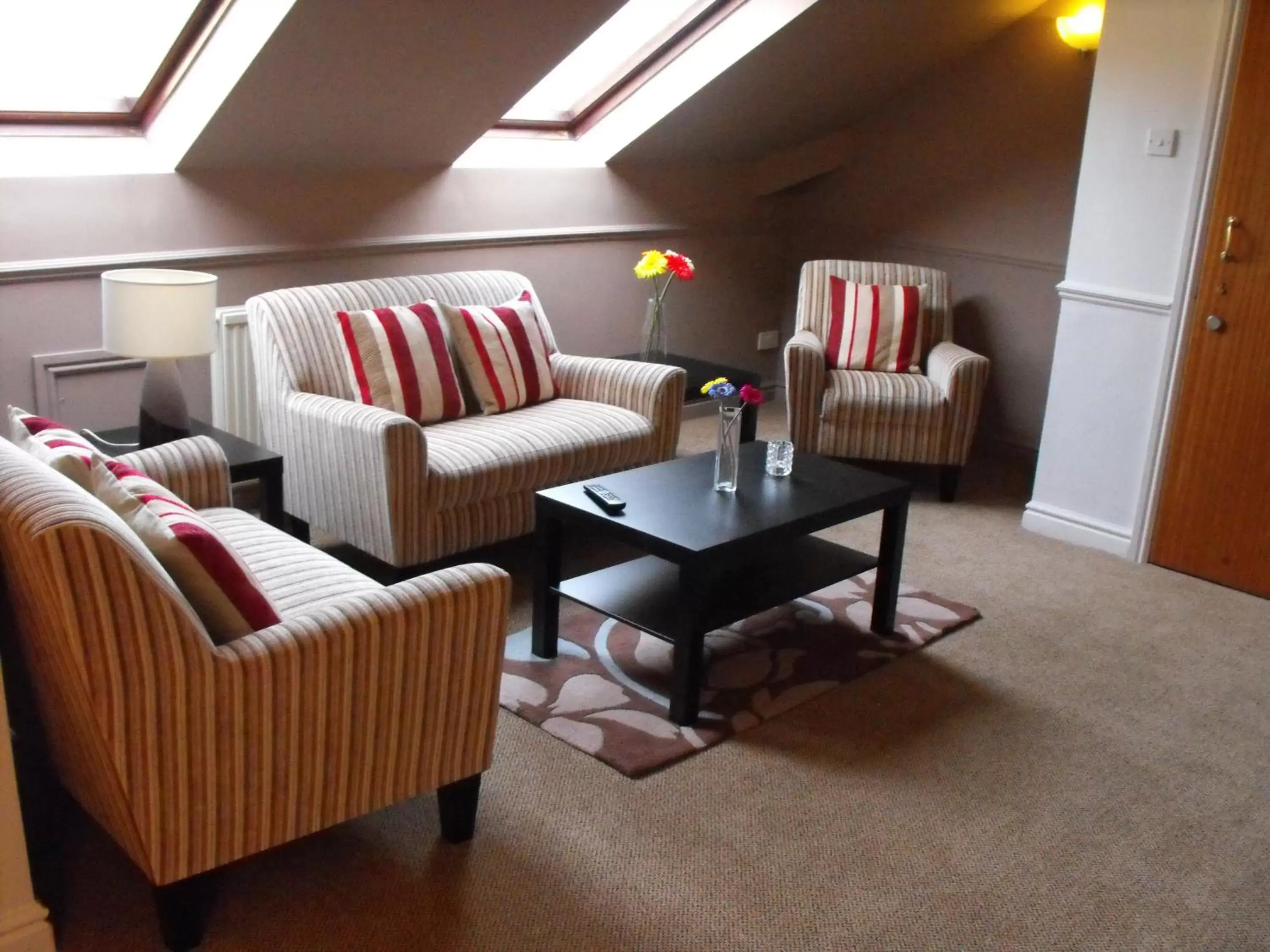 Living room, Seating Area in Gomersal Park Hotel & Dream Spa