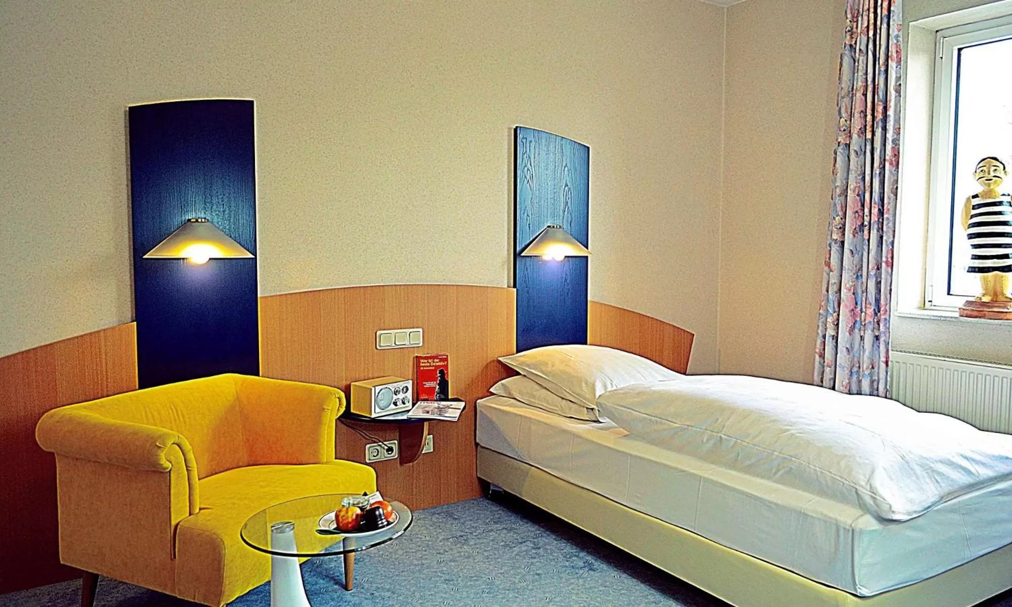 Bedroom, Bed in Retro - Art - Hotel Lünen