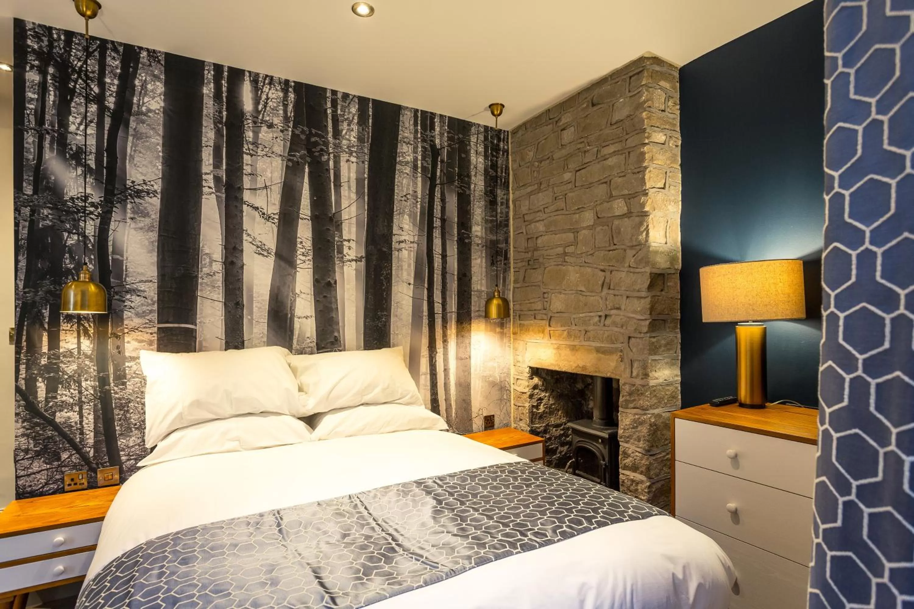 Photo of the whole room, Bed in Eagle and Child, Ramsbottom