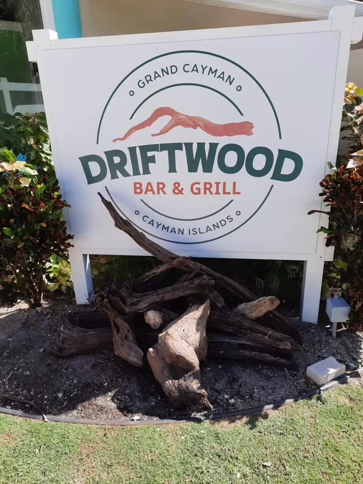 Restaurant/places to eat in The Grand Caymanian Resort Restaurant/places to eat in The Grand Caymanian Resort