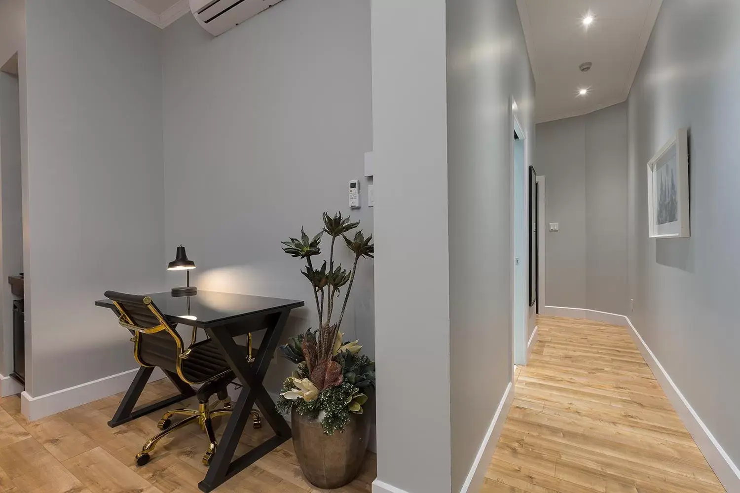 Living room, Dining Area in Maison Otis