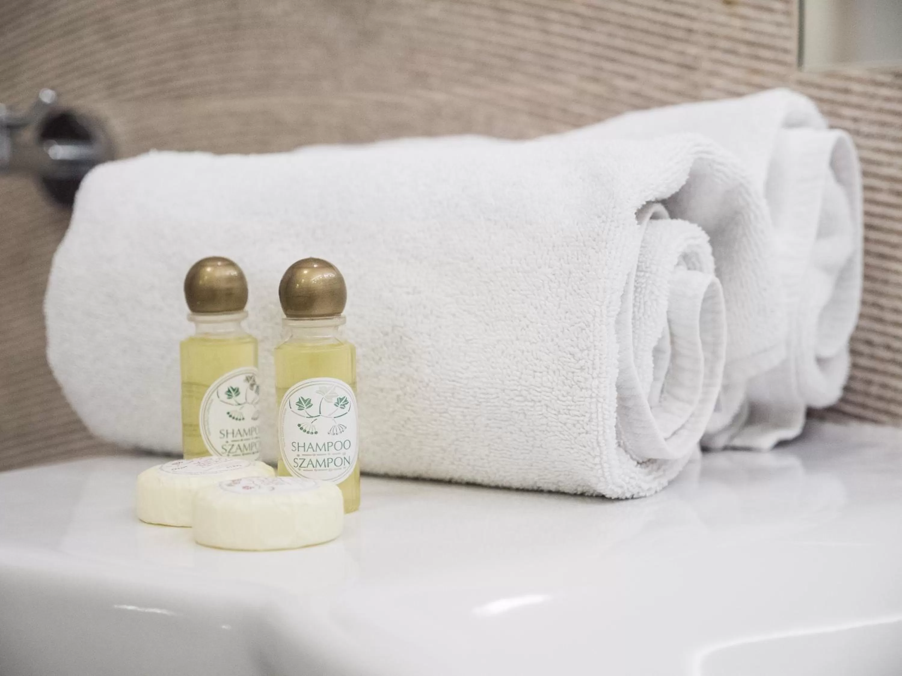 Bathroom in Hotel Miodowa