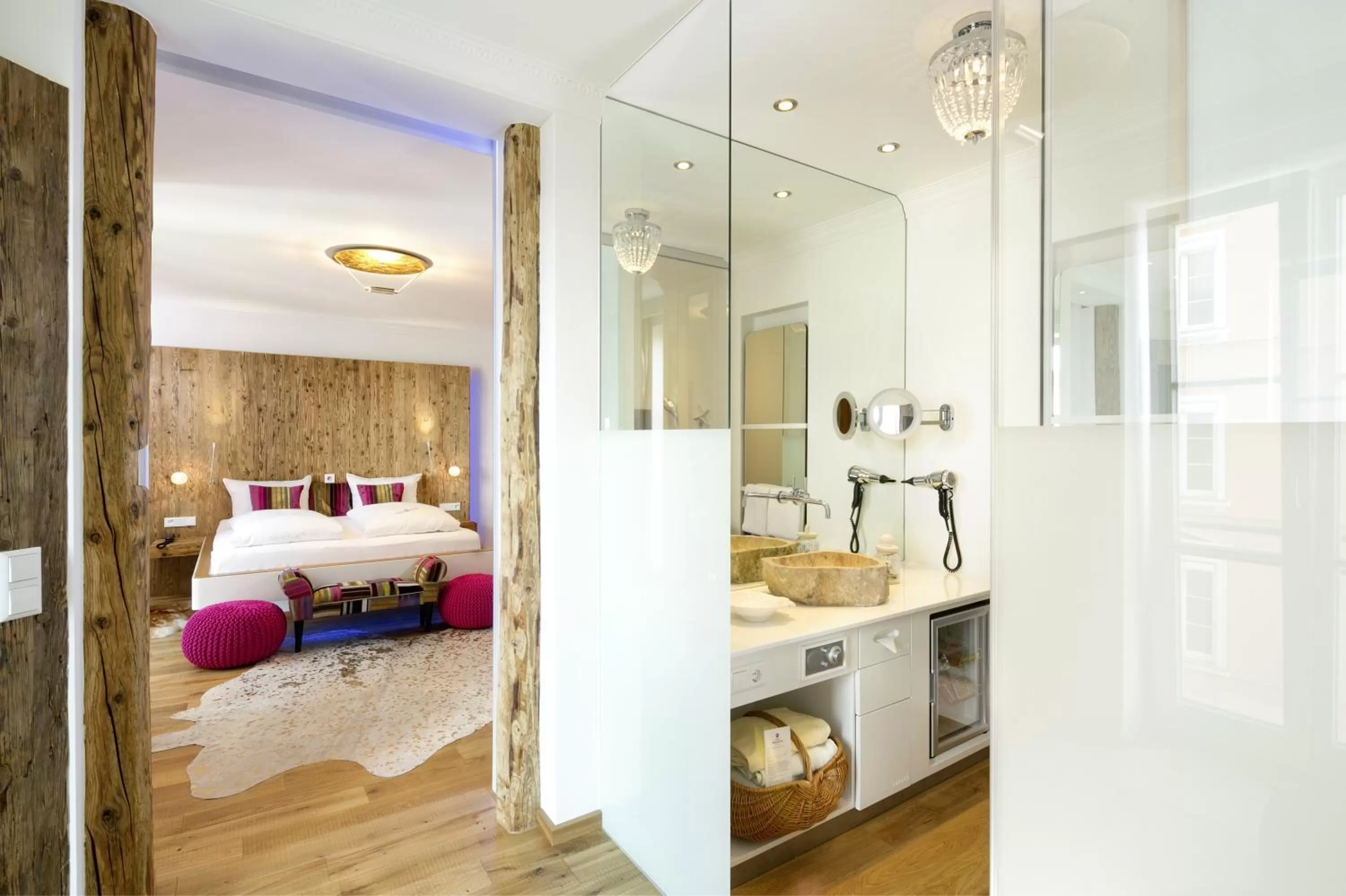 Photo of the whole room, Bed in YachtHotel Helvetia Spa- und Wellnessdomizil