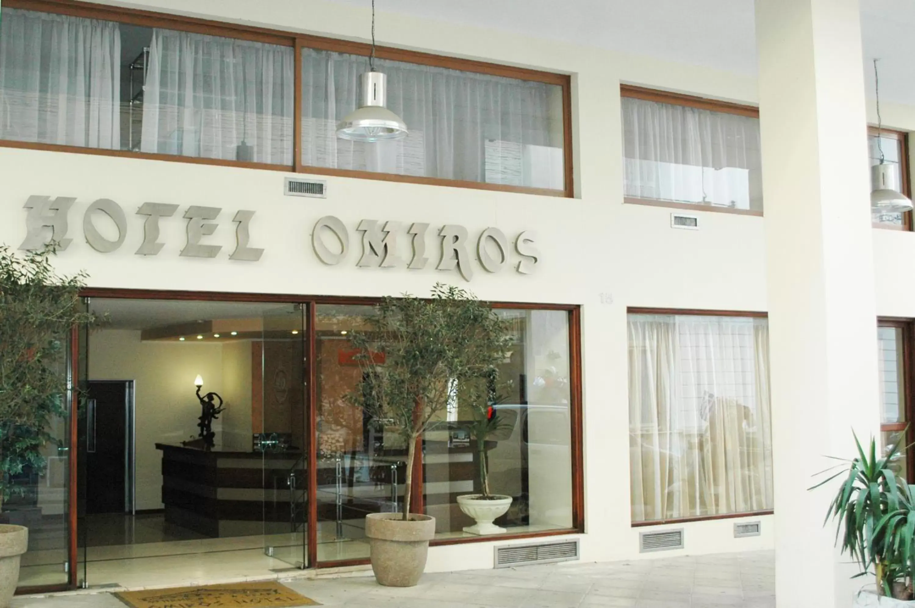 Facade/entrance in Omiros Hotel