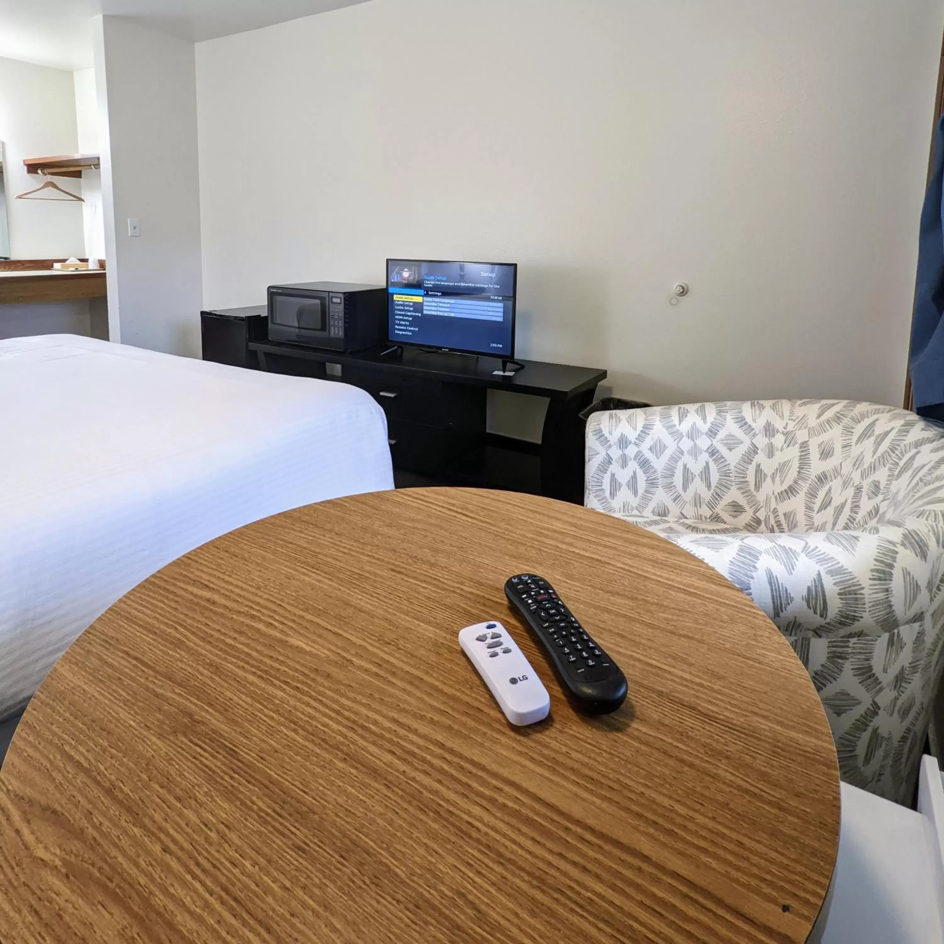 TV and multimedia, Bed in Fairground Inn