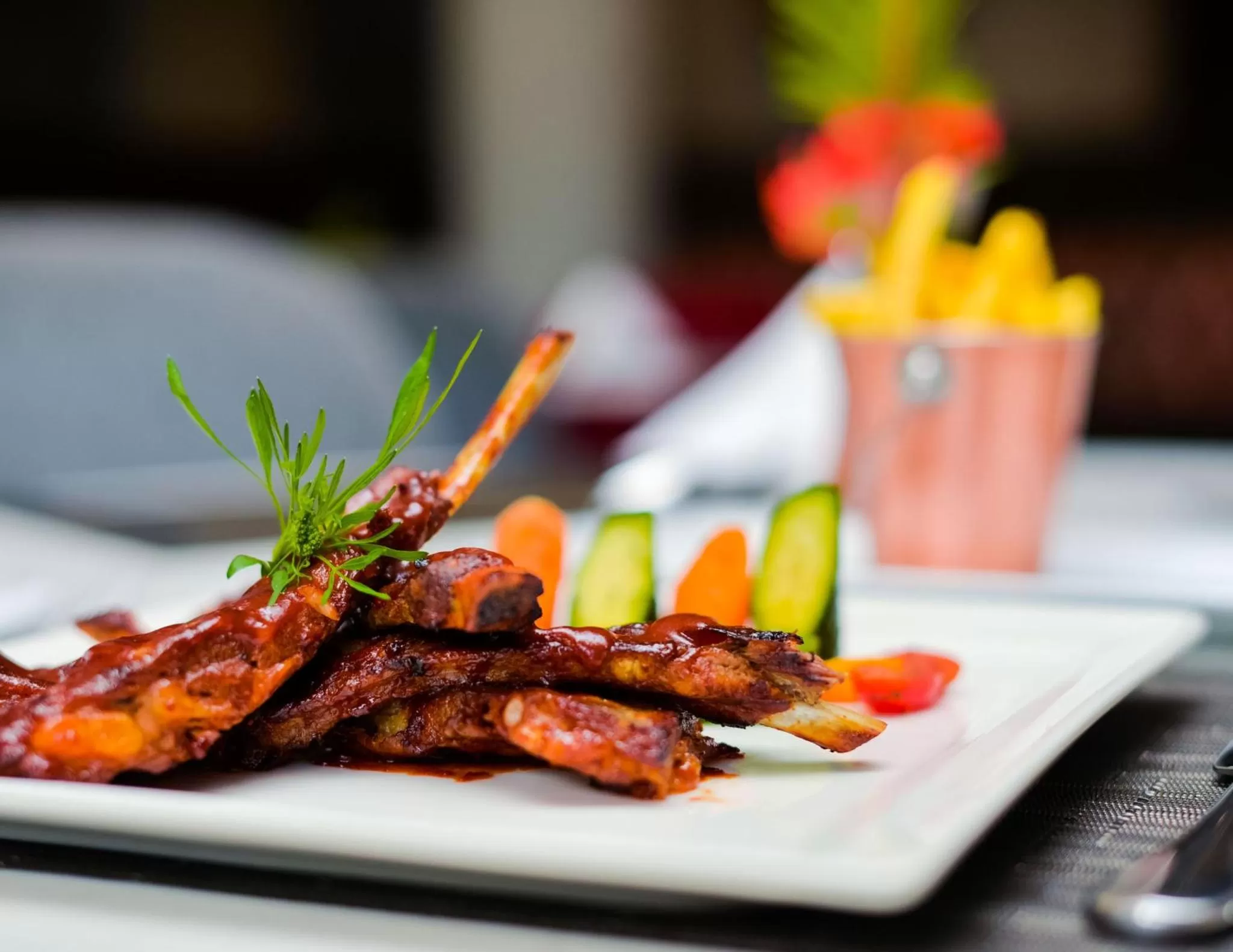 Restaurant/places to eat in Crowne Plaza - Dar Es Salaam by IHG
