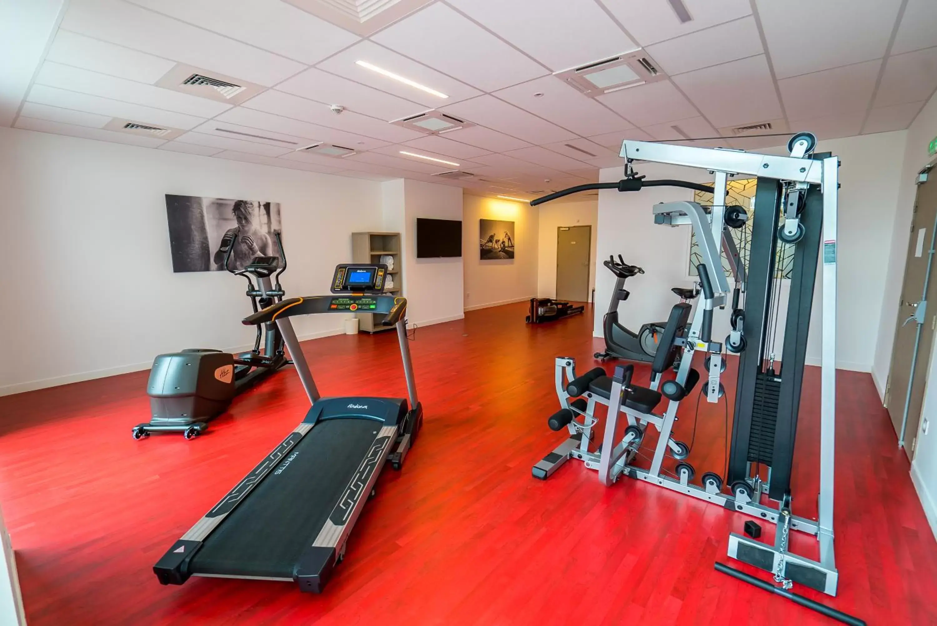 Fitness centre/facilities in All Suites Choisy Le Roi
